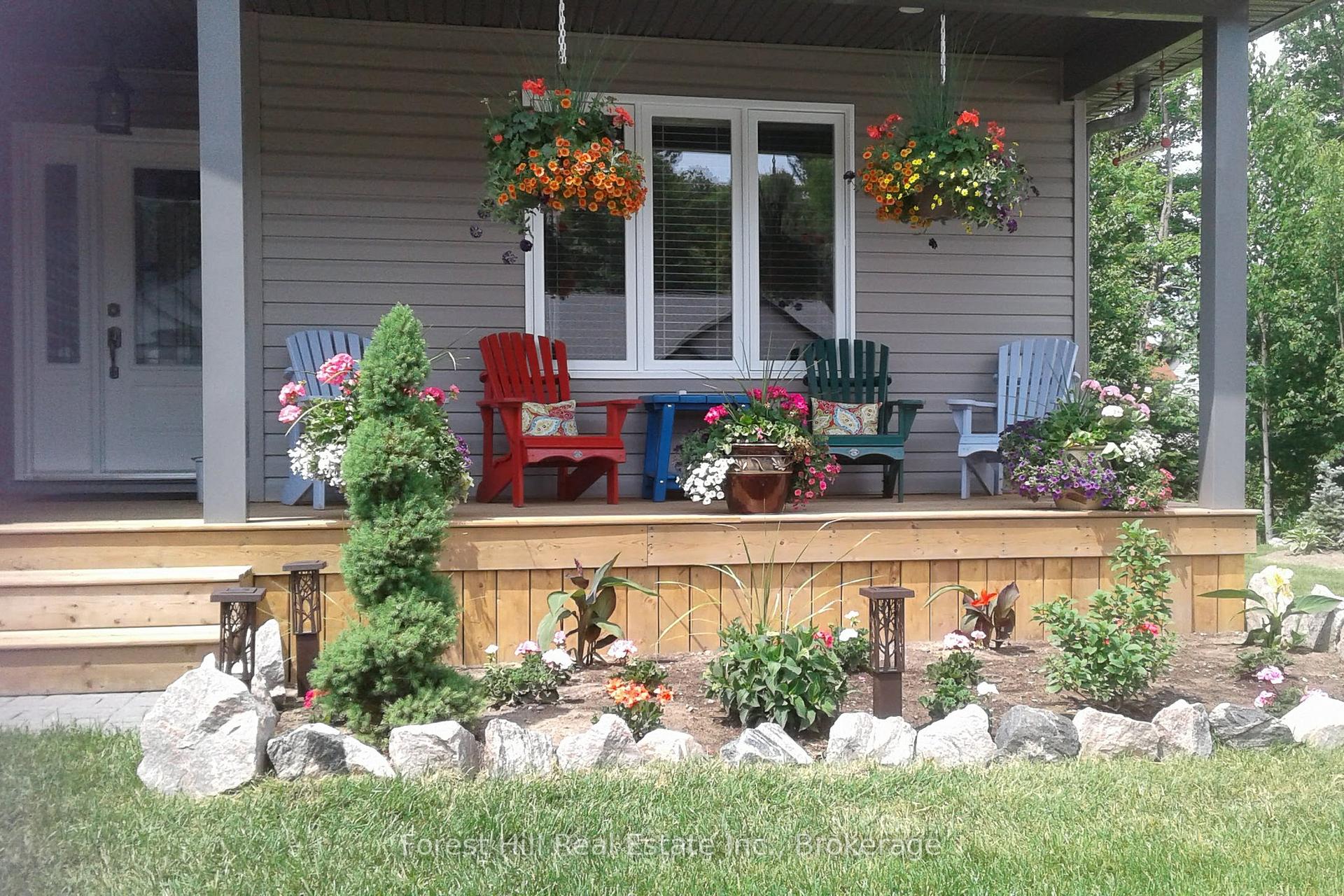 Photo 3 of 144 Pineridge Gate, Gravenhurst, Muskoka (S) — HOMEH