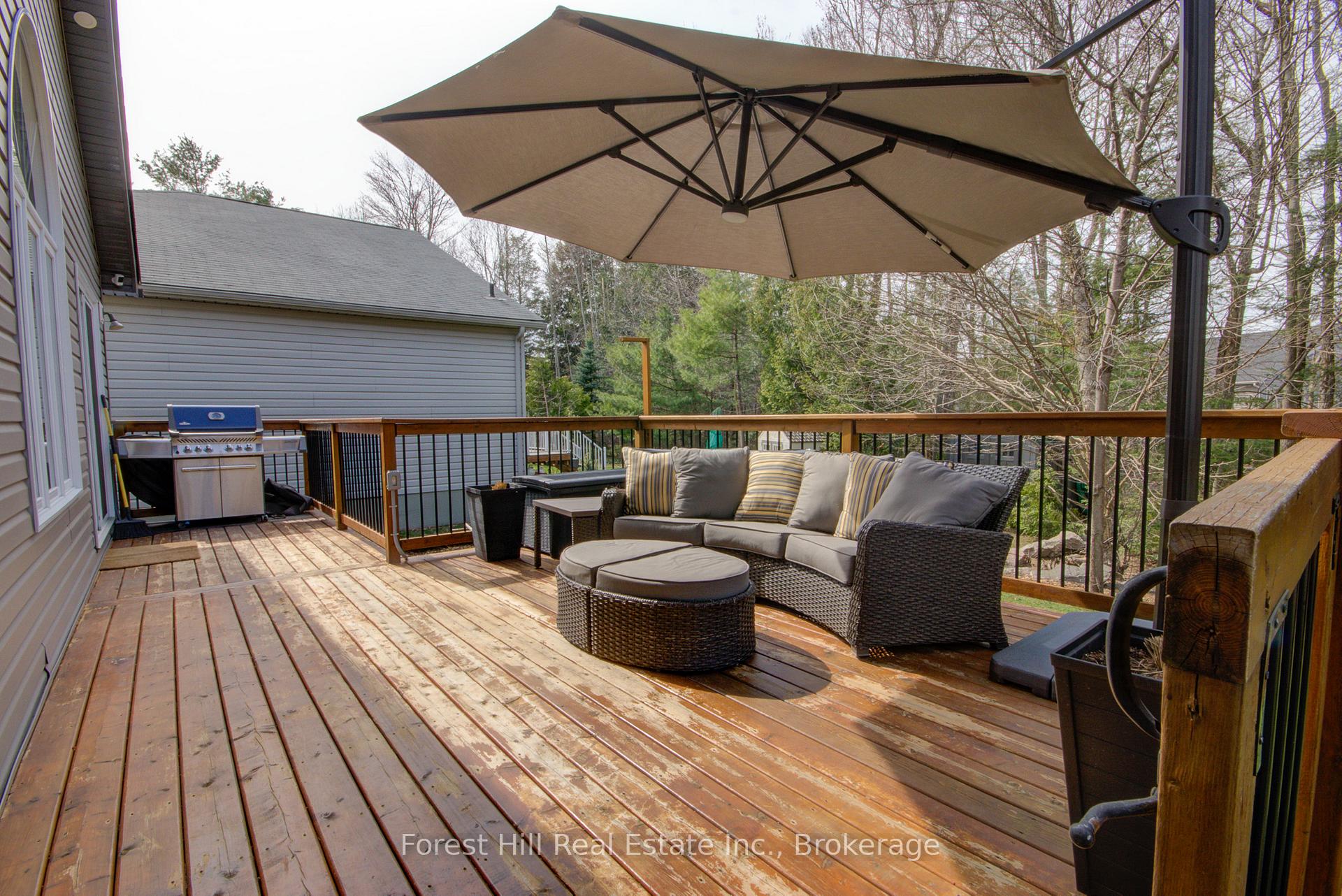 Photo 9 of 144 Pineridge Gate, Gravenhurst, Muskoka (S) — HOMEH