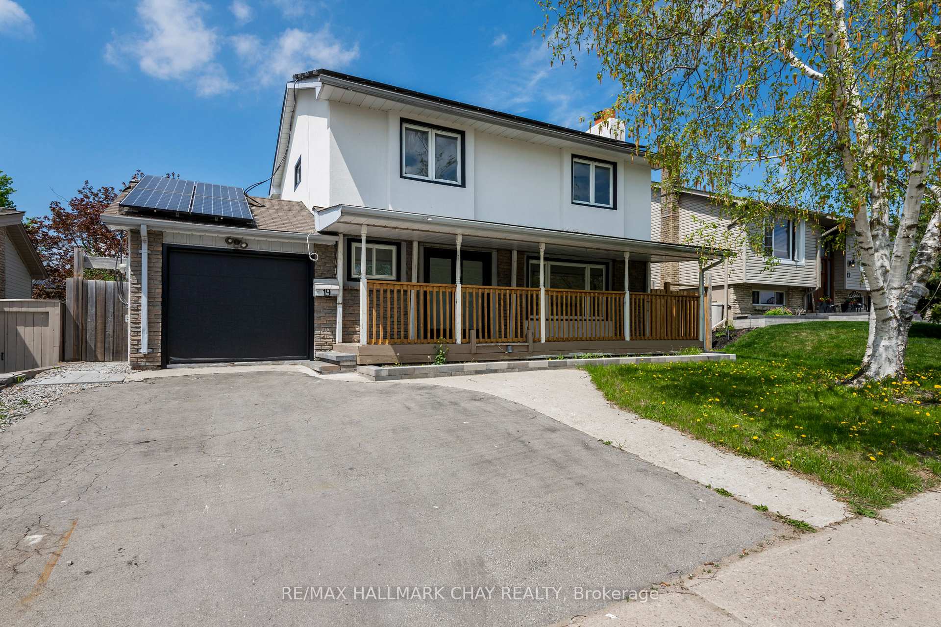 Photo 3 of 19 Noam Drive, Barrie, Sunnidale — HOMEH