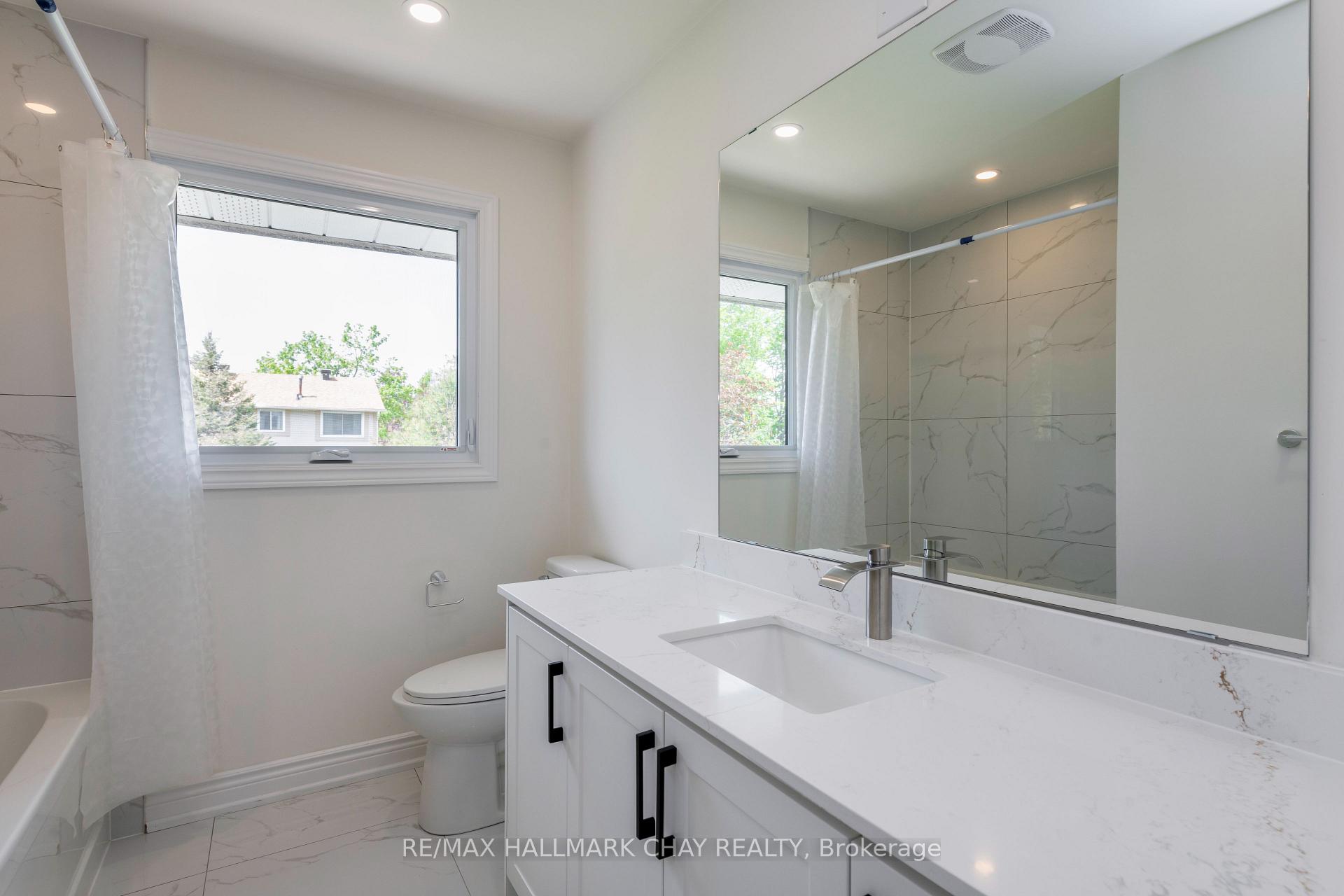 Photo 15 of 19 Noam Drive, Barrie, Sunnidale — HOMEH