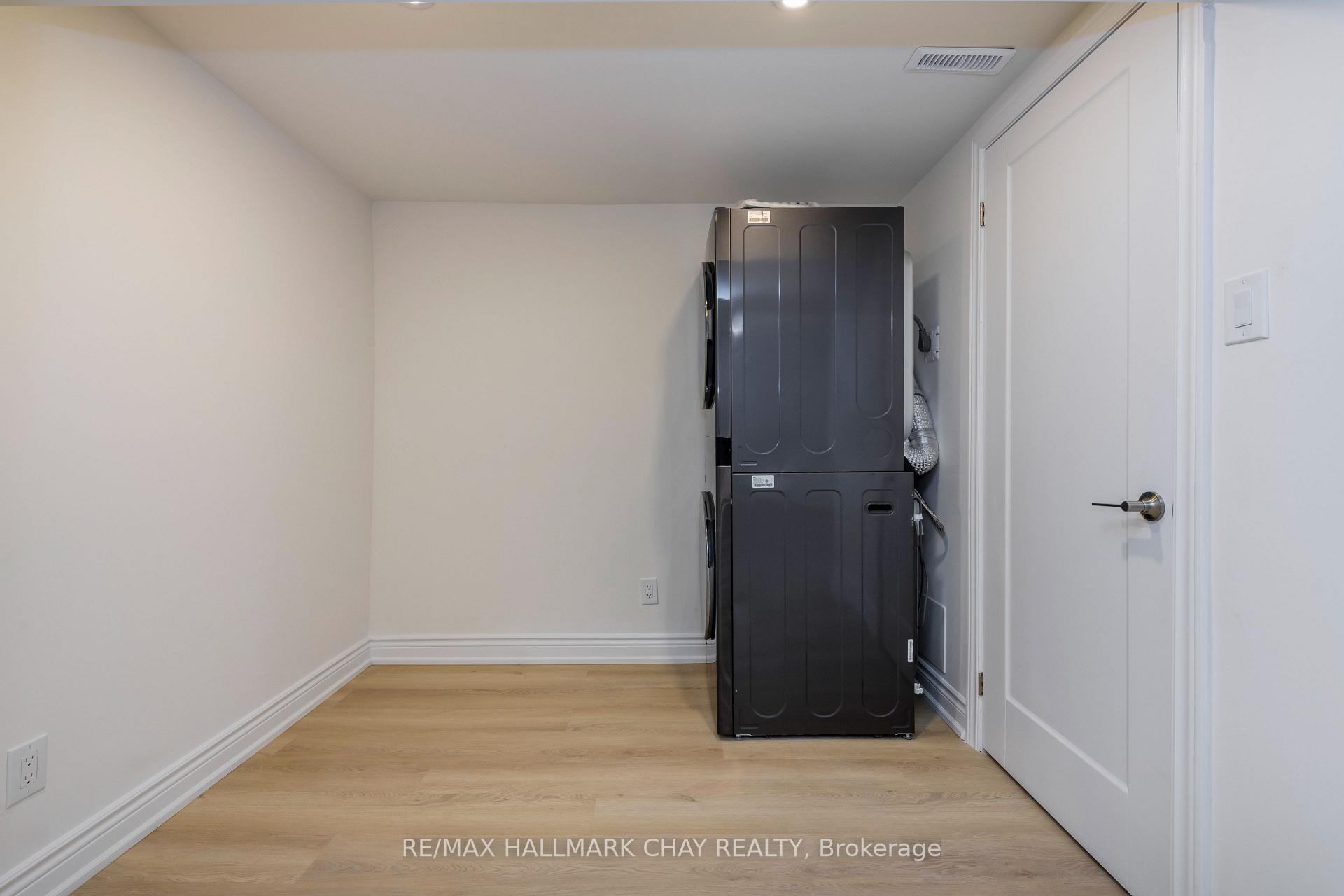 Photo 17 of 19 Noam Drive, Barrie, Sunnidale — HOMEH