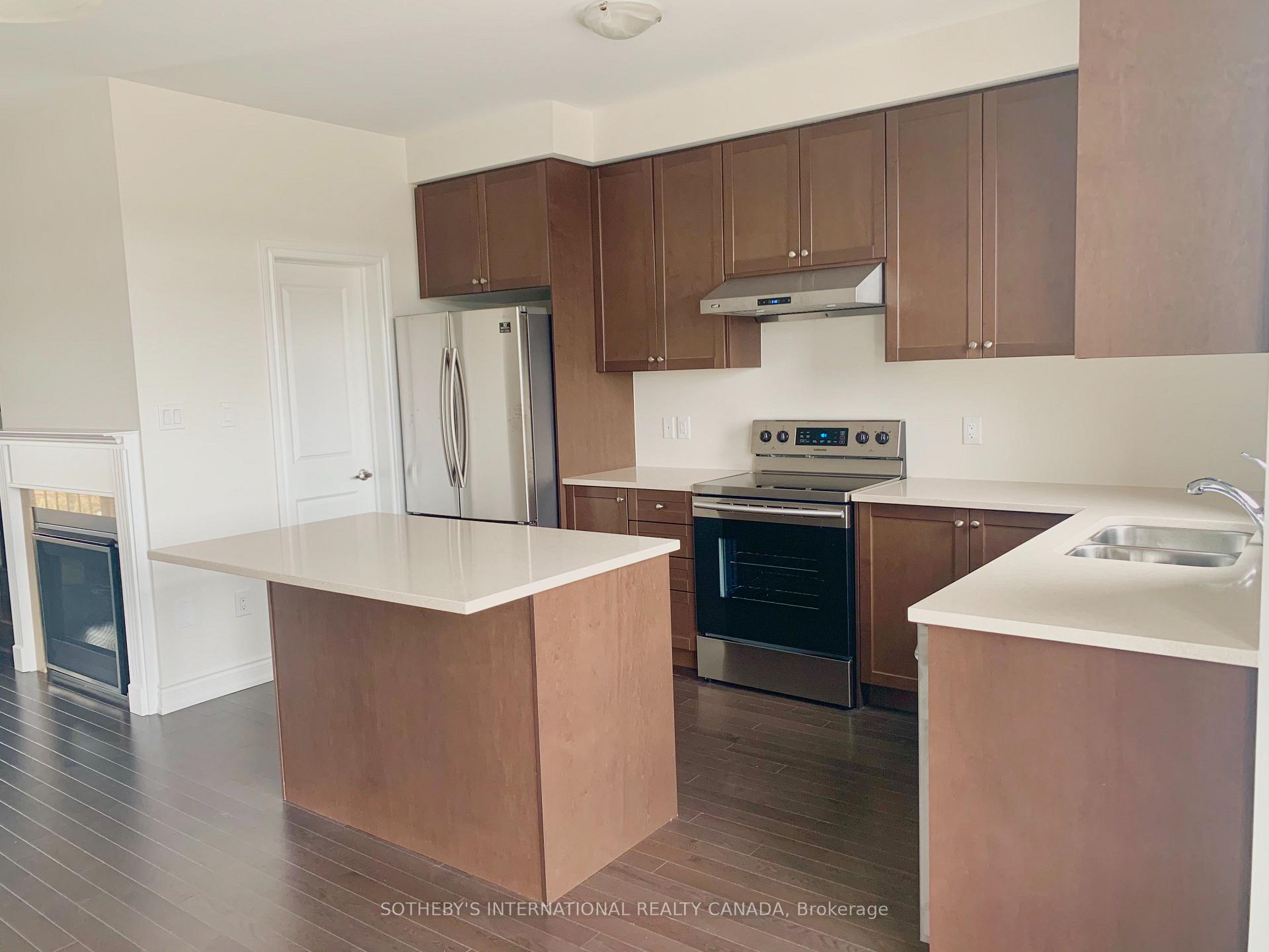 Photo 5 of 10 Oakmore Lane, Brampton, Bram West — HOMEH