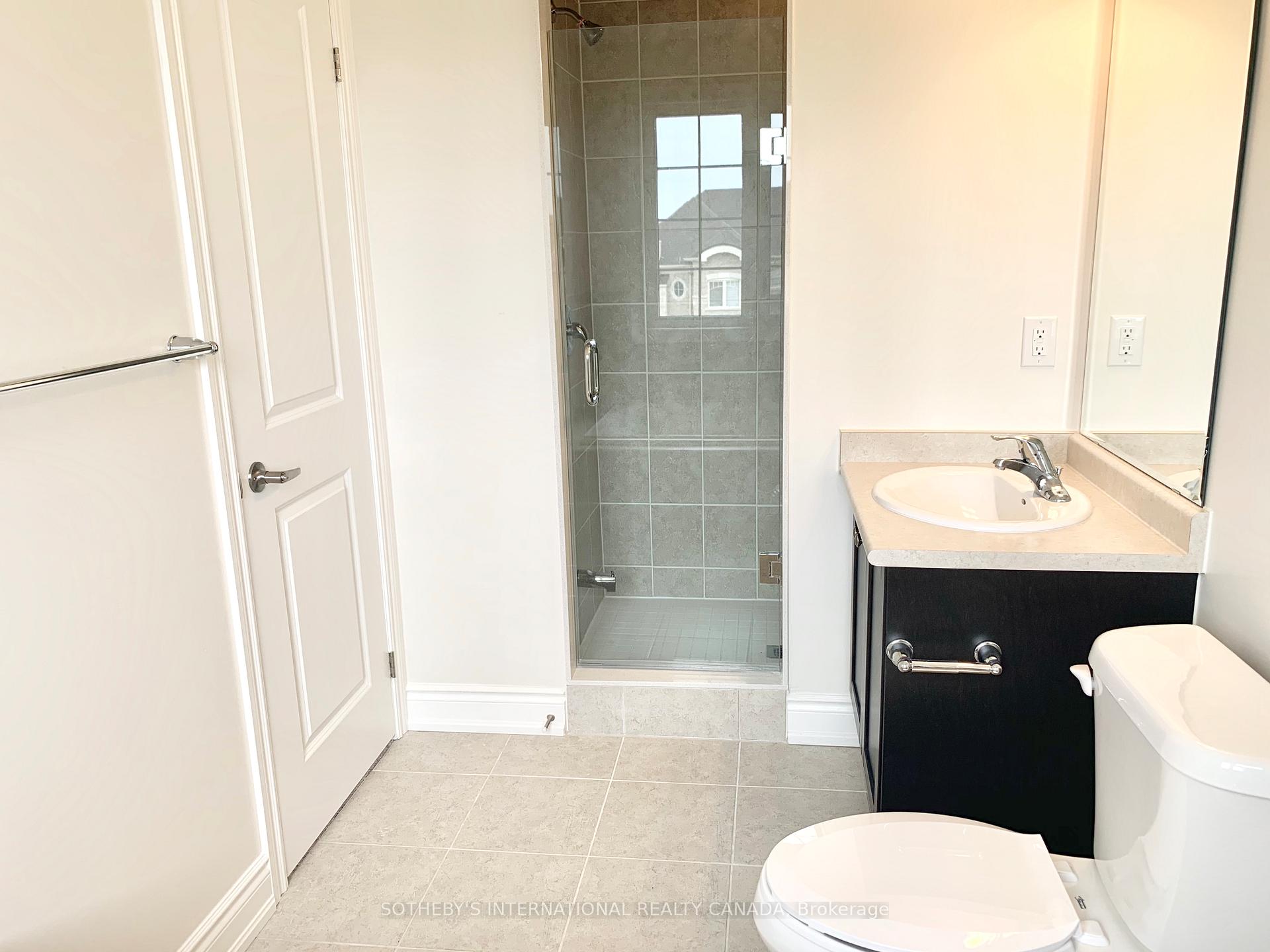 Photo 9 of 10 Oakmore Lane, Brampton, Bram West — HOMEH