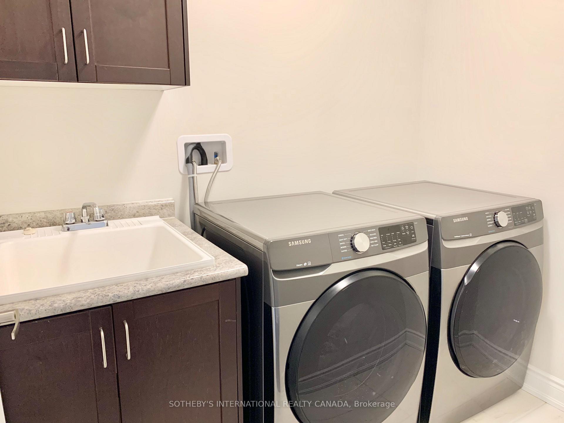 Photo 12 of 10 Oakmore Lane, Brampton, Bram West — HOMEH