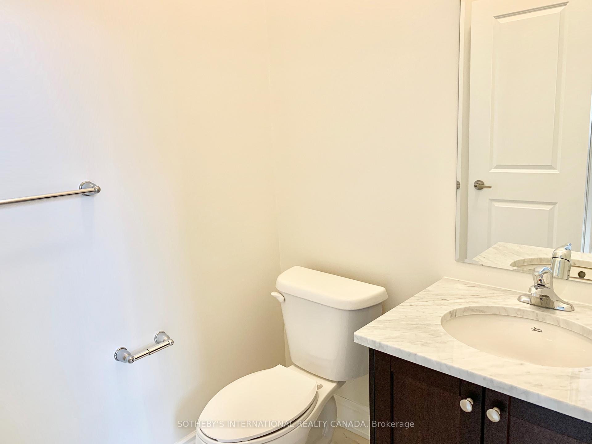 Photo 13 of 10 Oakmore Lane, Brampton, Bram West — HOMEH
