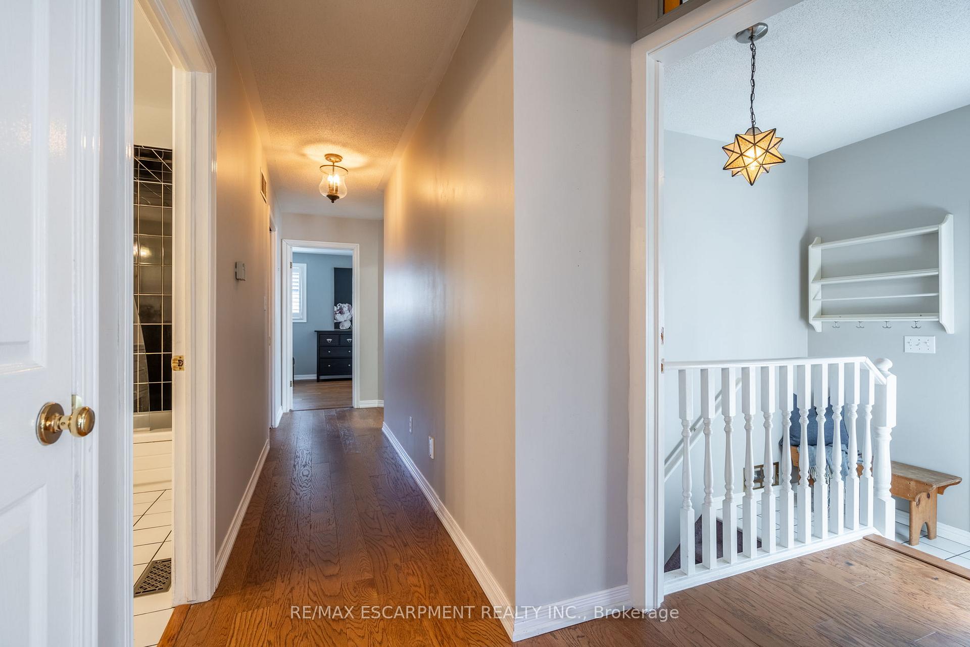 Photo 10 of 16 Hawk Street, Brant, South Dumfries — HOMEH