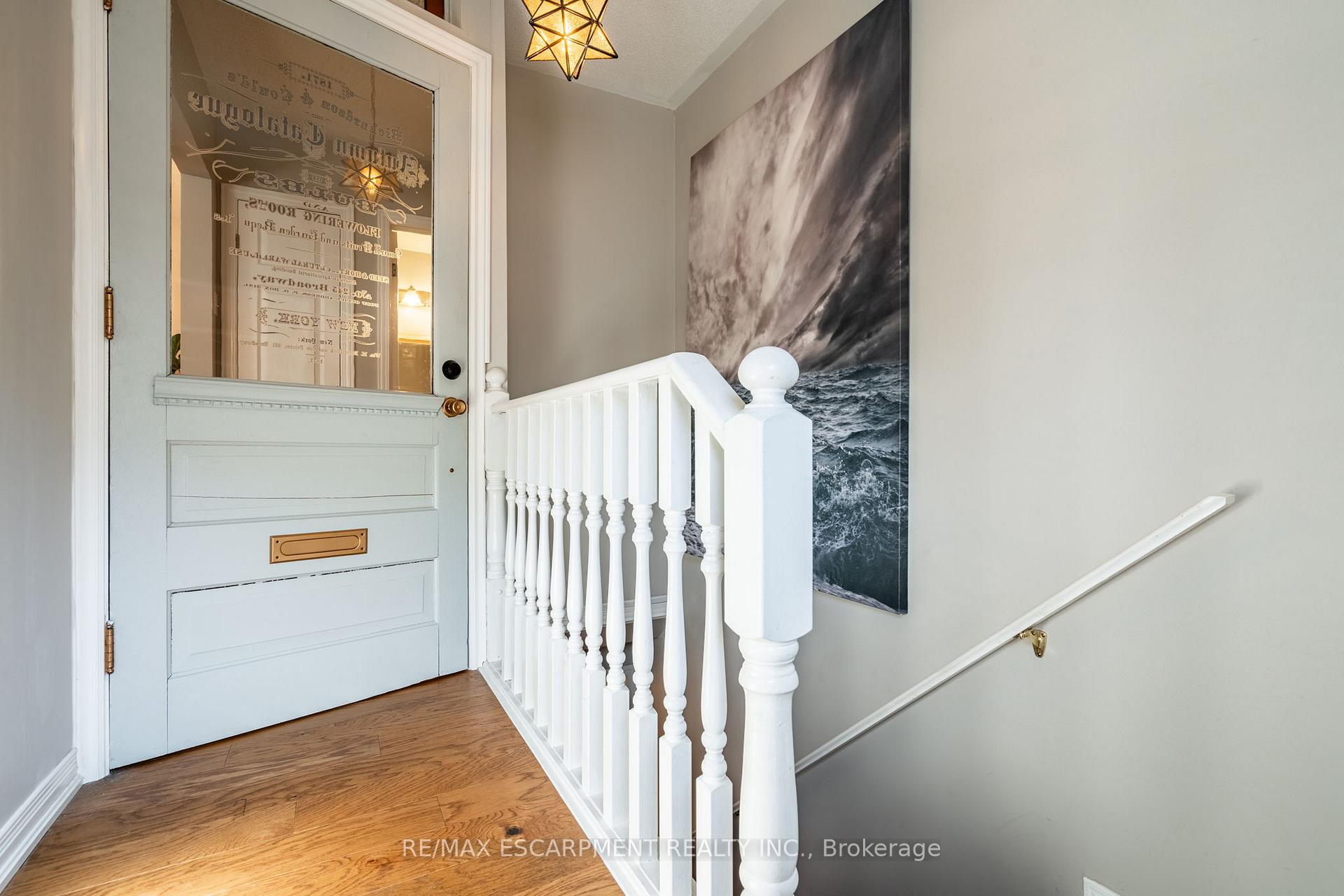 Photo 17 of 16 Hawk Street, Brant, South Dumfries — HOMEH