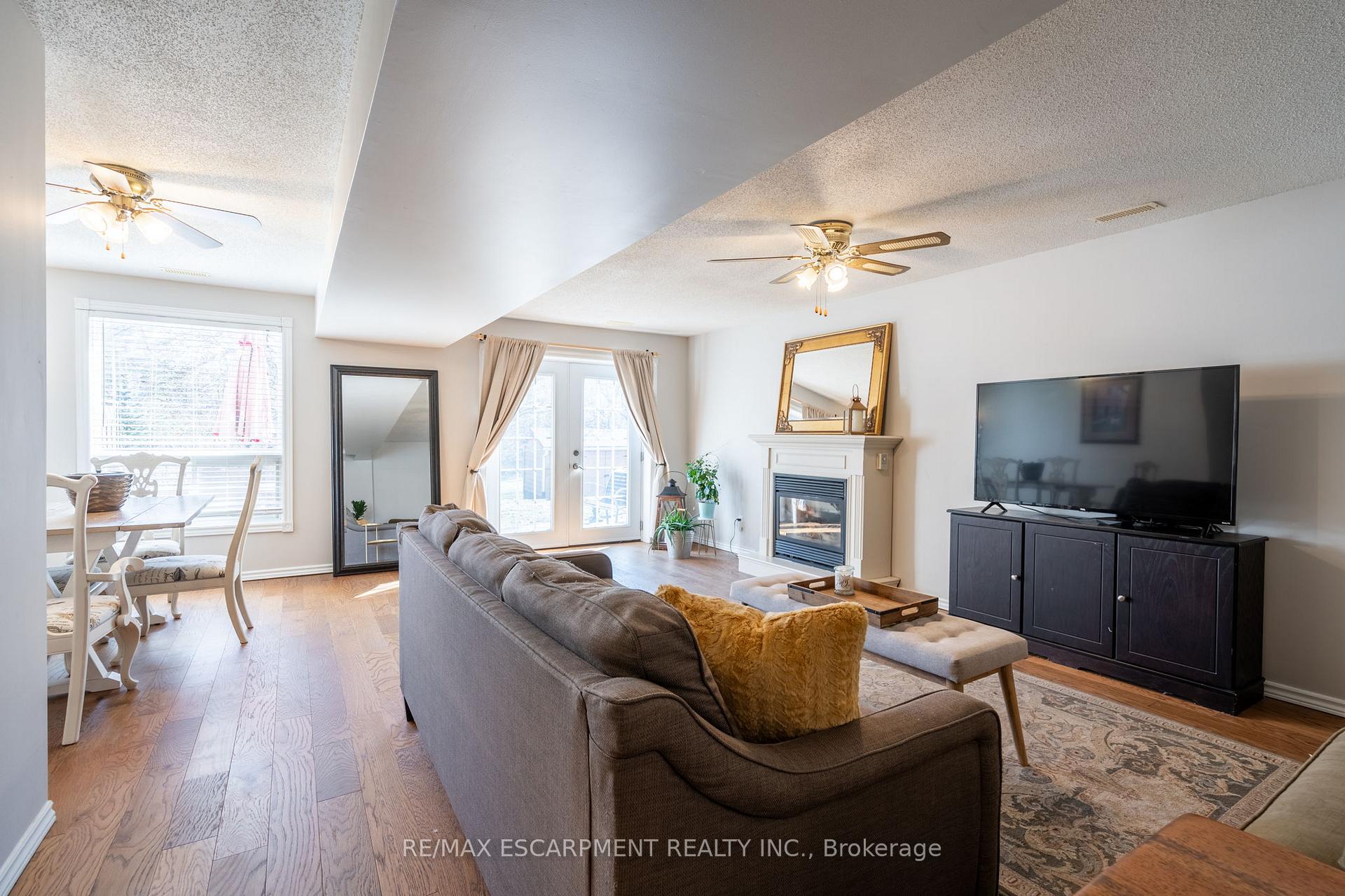 Photo 18 of 16 Hawk Street, Brant, South Dumfries — HOMEH