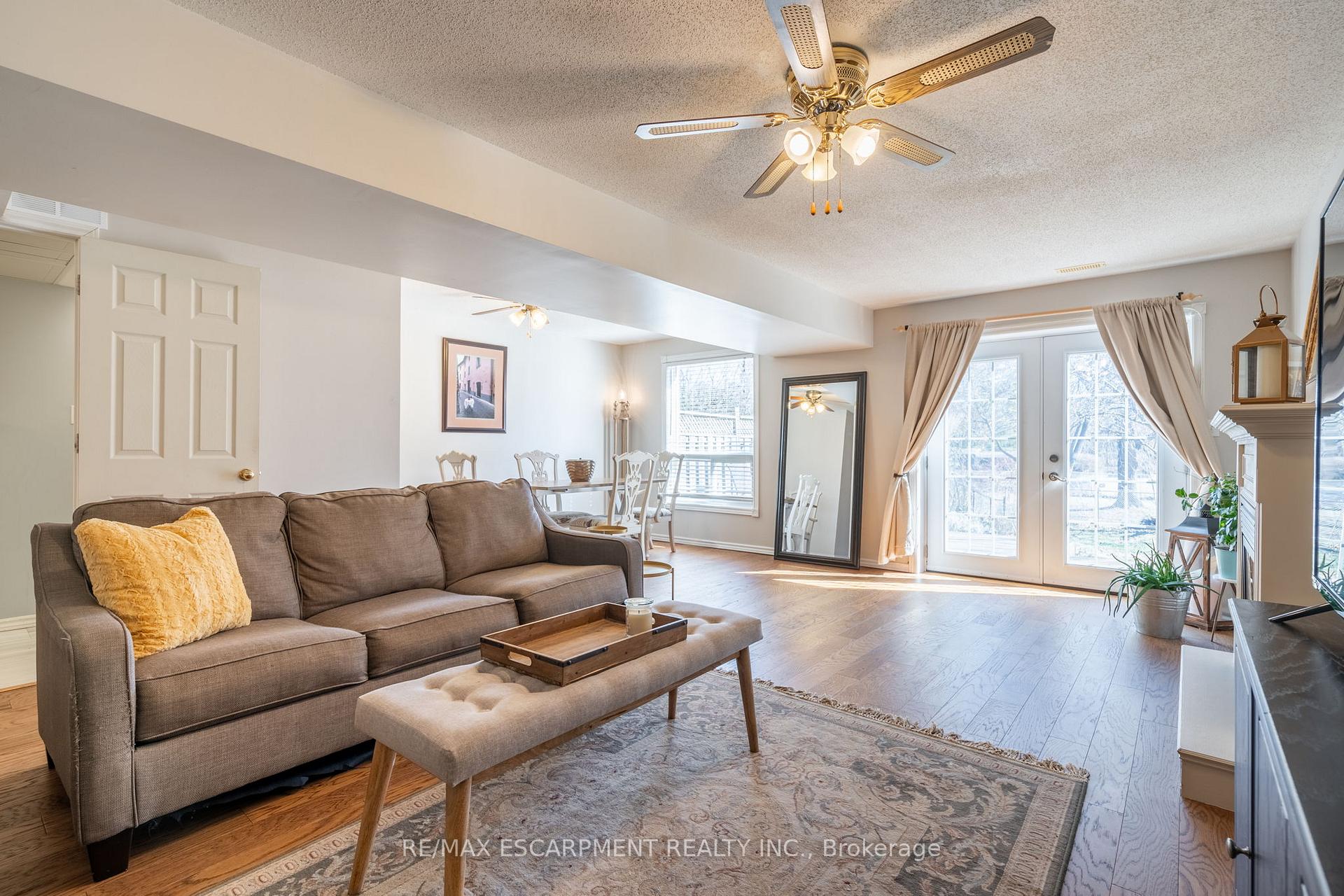 Photo 21 of 16 Hawk Street, Brant, South Dumfries — HOMEH