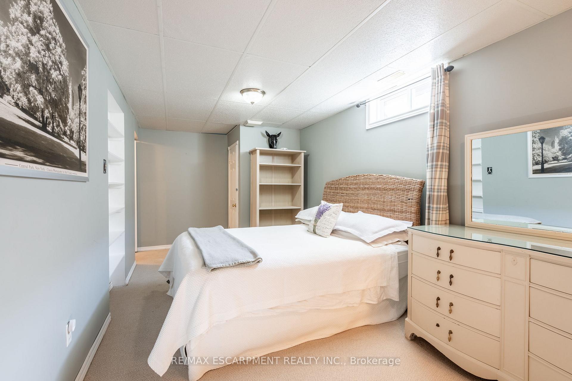 Photo 25 of 16 Hawk Street, Brant, South Dumfries — HOMEH