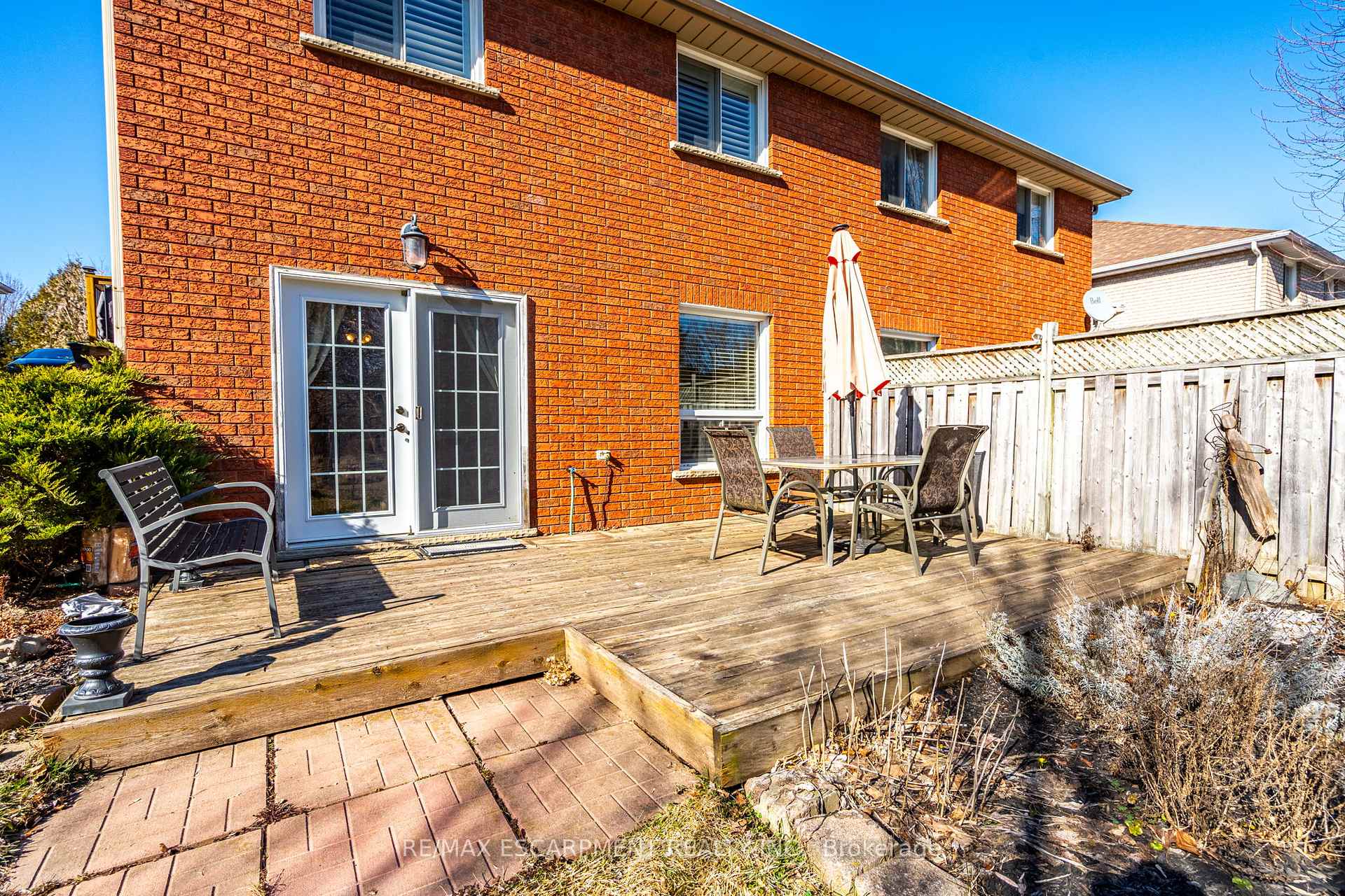 Photo 26 of 16 Hawk Street, Brant, South Dumfries — HOMEH