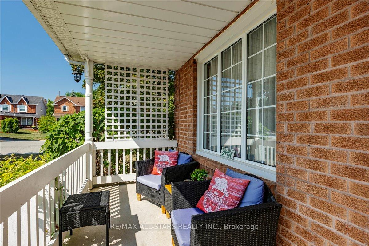 Photo 1 of 15 Ailsa Drive, Georgina, Keswick North — HOMEH