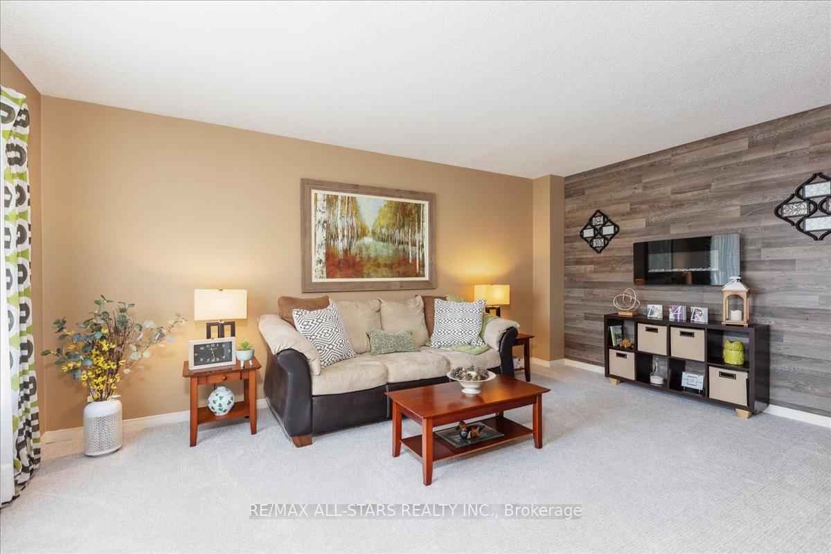 Photo 8 of 15 Ailsa Drive, Georgina, Keswick North — HOMEH