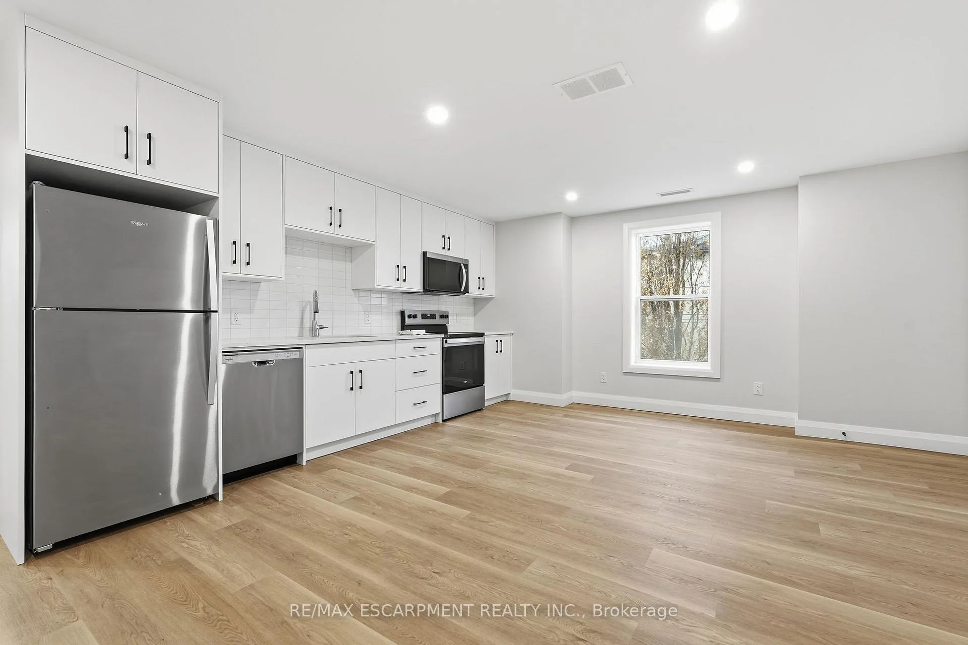 Photo 2 of Unit 4, 231 Park Street N, Hamilton, Central — HOMEH