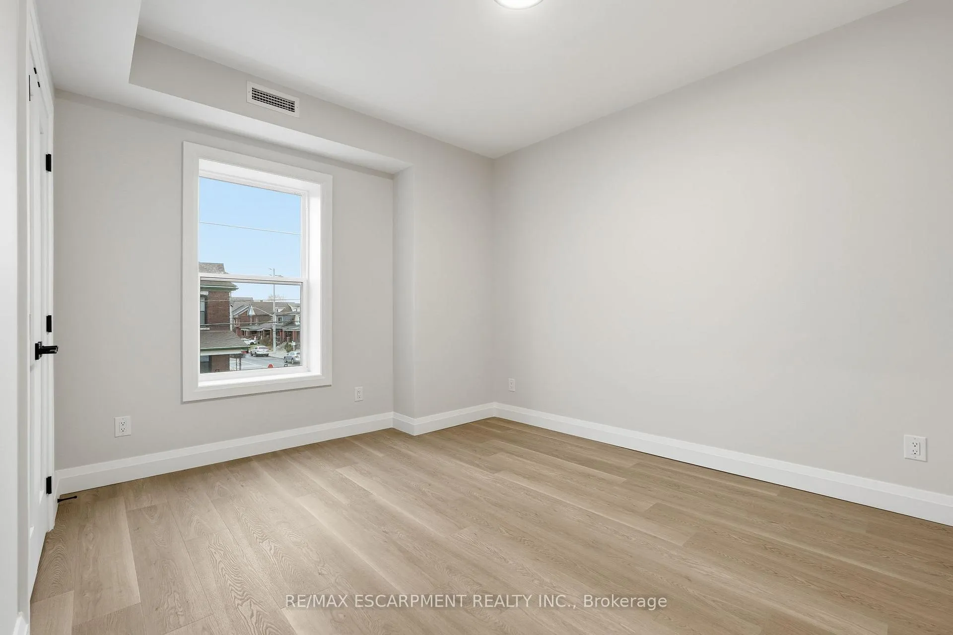 Photo 35 of Unit 4, 231 Park Street N, Hamilton, Central — HOMEH