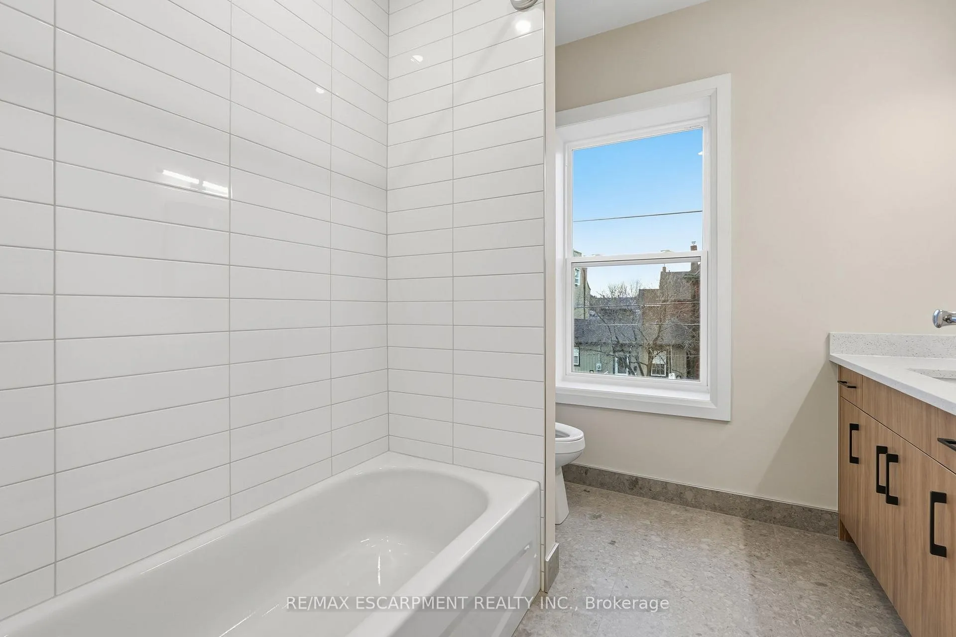 Photo 44 of Unit 4, 231 Park Street N, Hamilton, Central — HOMEH