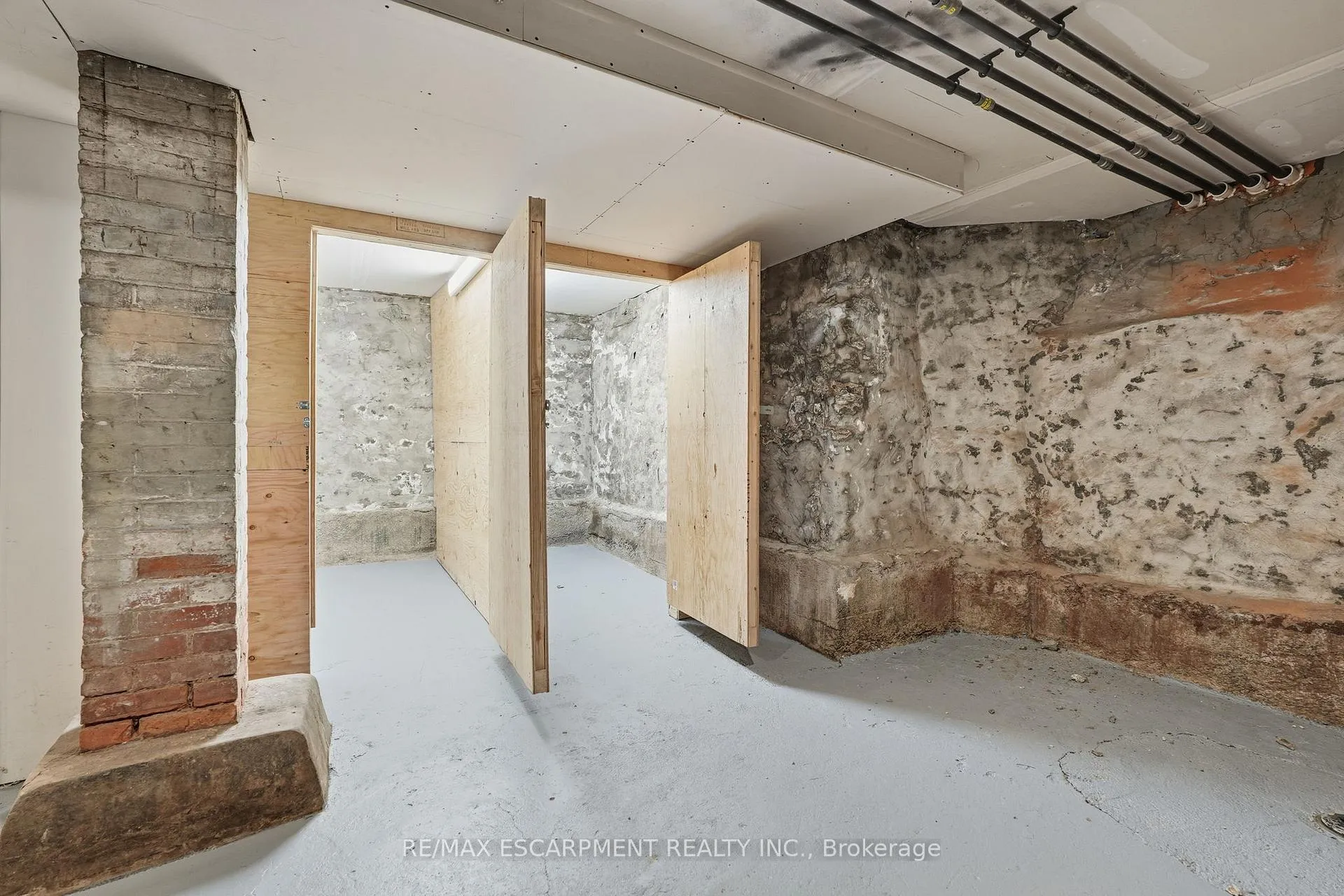 Photo 50 of Unit 4, 231 Park Street N, Hamilton, Central — HOMEH