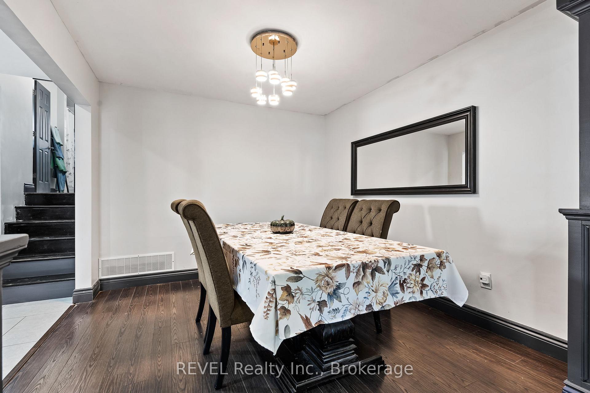 Photo 7 of 52 Sandra Crescent, Grimsby, Grimsby East — HOMEH