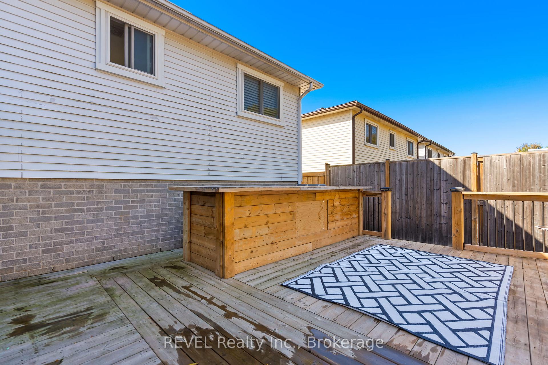 Photo 24 of 52 Sandra Crescent, Grimsby, Grimsby East — HOMEH