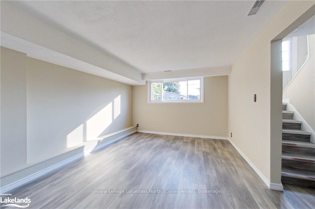 Photo 4 of 646 Oak Street, Collingwood — HOMEH