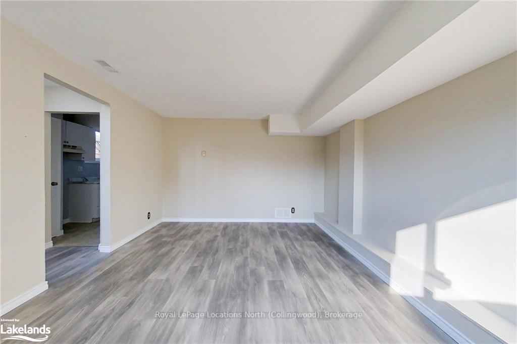 Photo 6 of 646 Oak Street, Collingwood — HOMEH