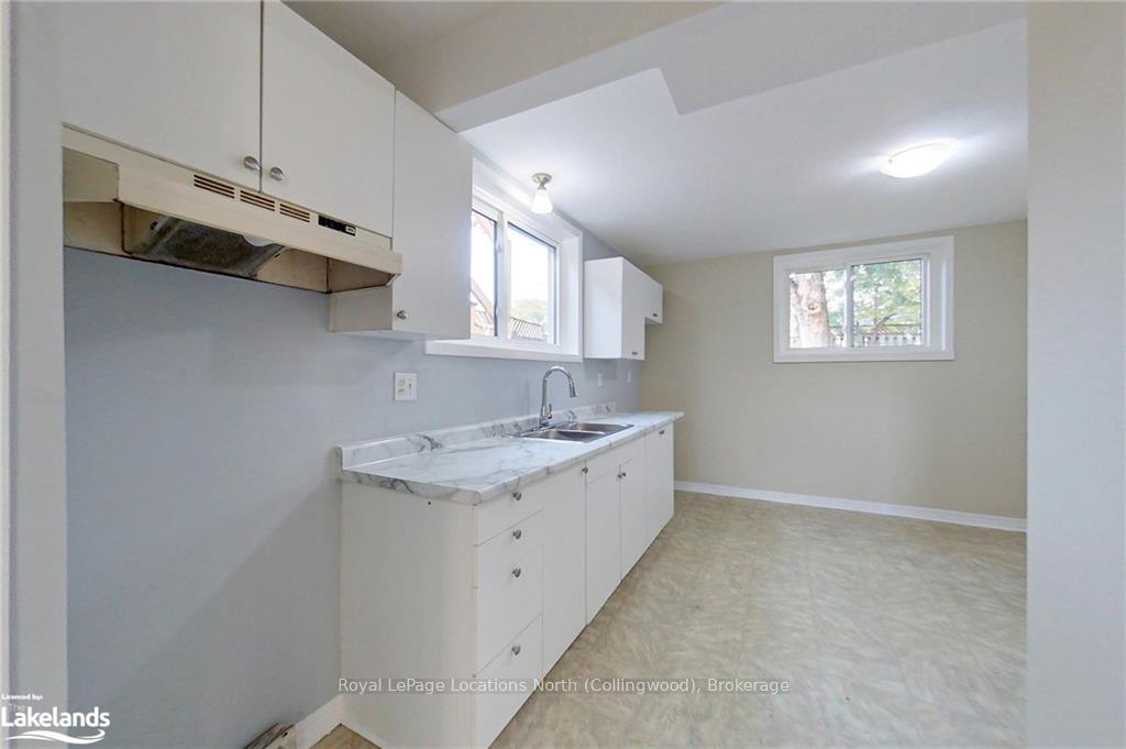 Photo 8 of 646 Oak Street, Collingwood — HOMEH