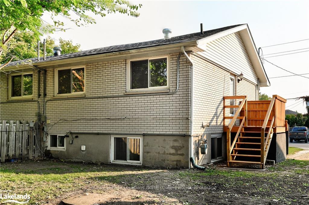 Photo 17 of 646 Oak Street, Collingwood — HOMEH