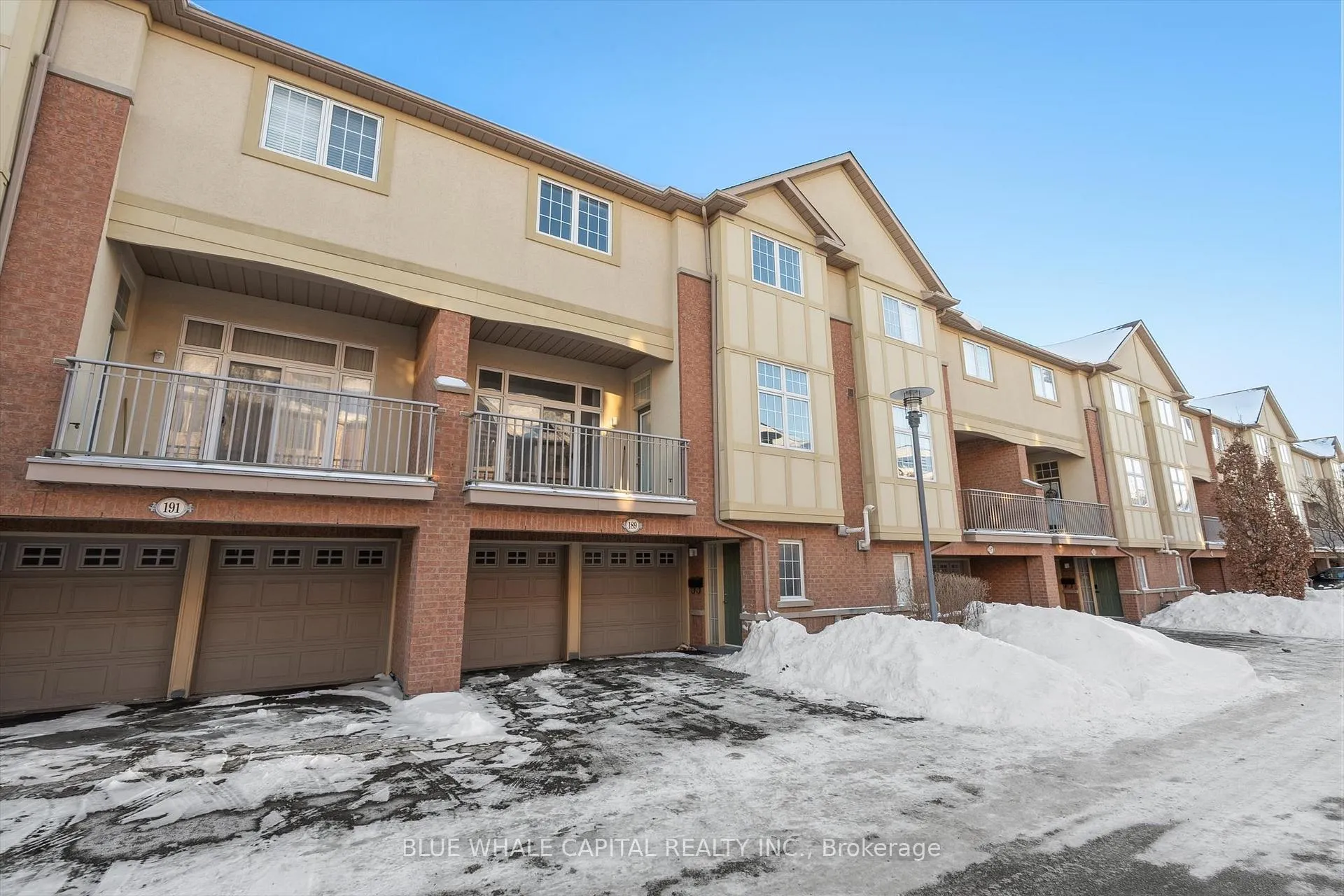 Photo 1 of 189 Legends Way, Markham, Unionville — HOMEH