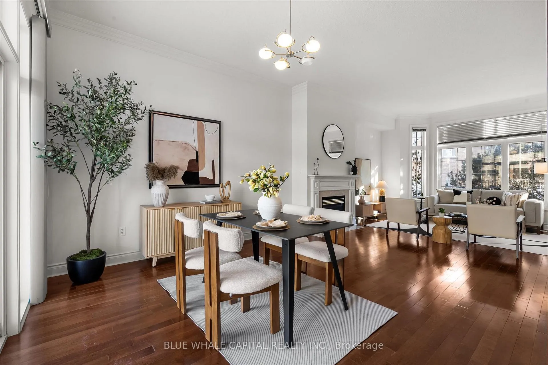 Photo 3 of 189 Legends Way, Markham, Unionville — HOMEH