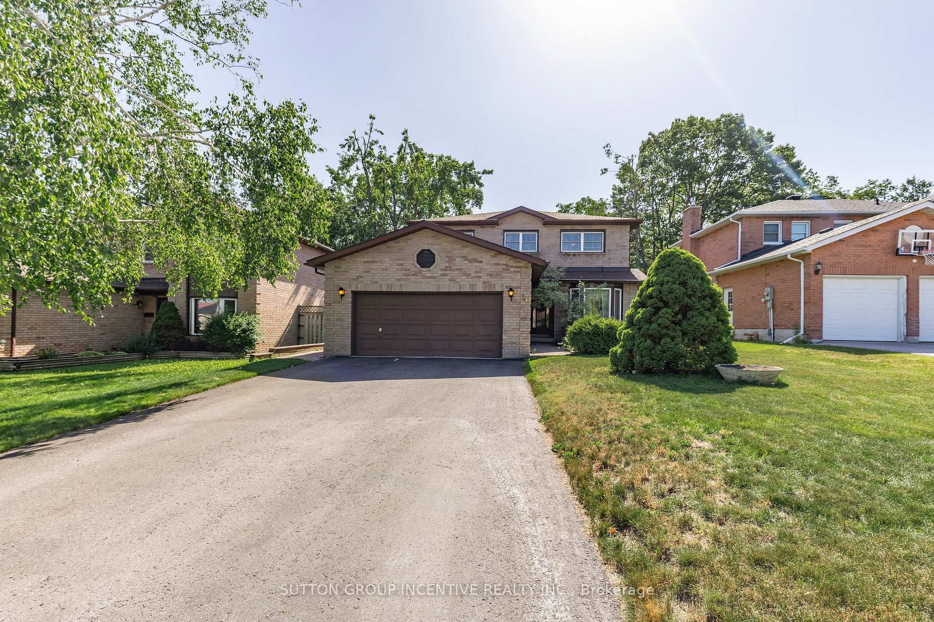 Photo 1 of 10 Keats Drive, Barrie, Letitia Heights — HOMEH