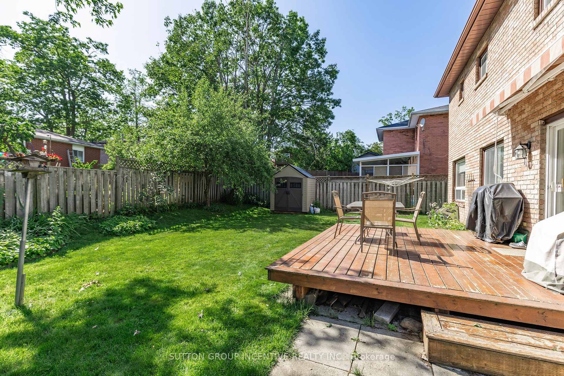 Photo 7 of 10 Keats Drive, Barrie, Letitia Heights — HOMEH