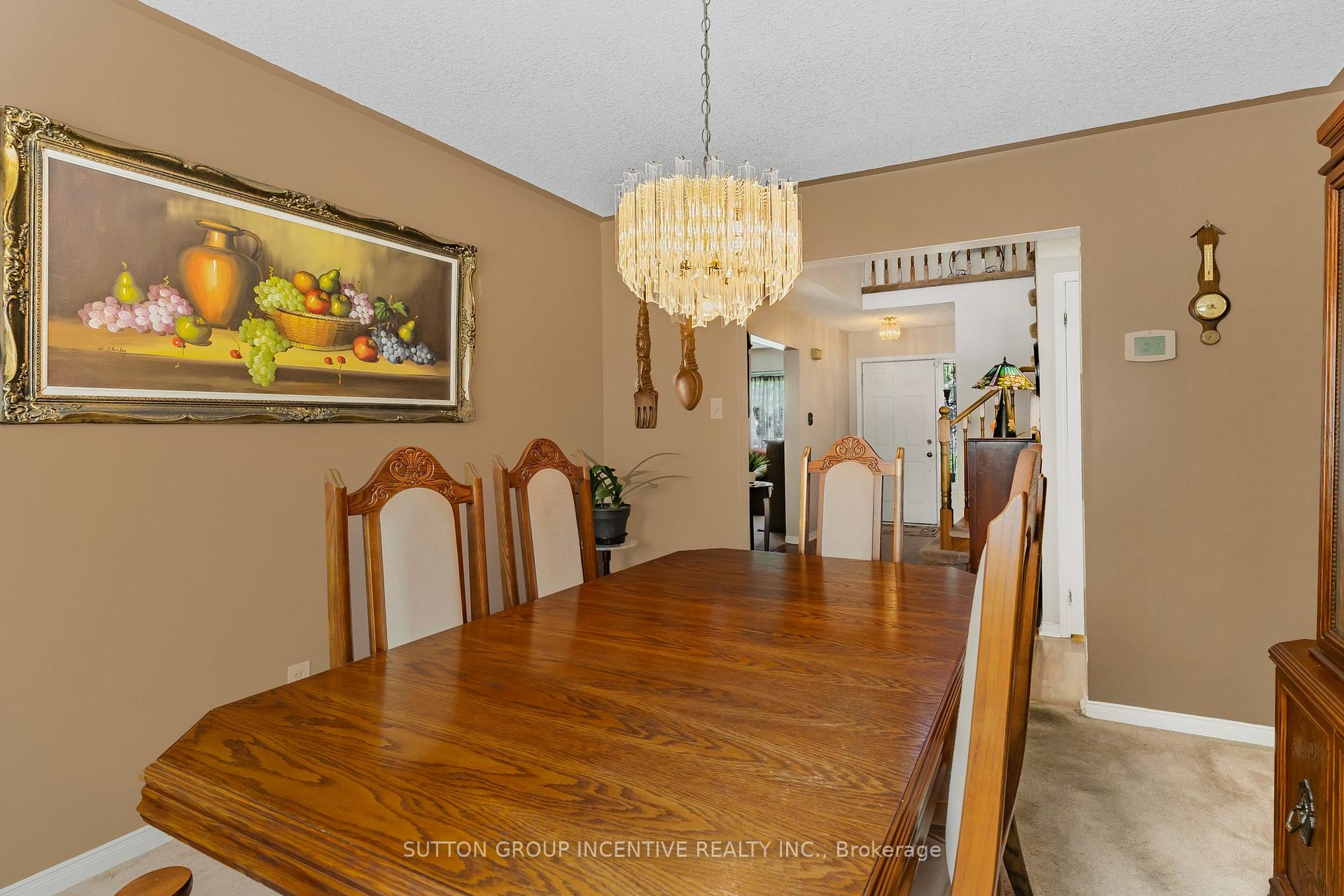 Photo 19 of 10 Keats Drive, Barrie, Letitia Heights — HOMEH