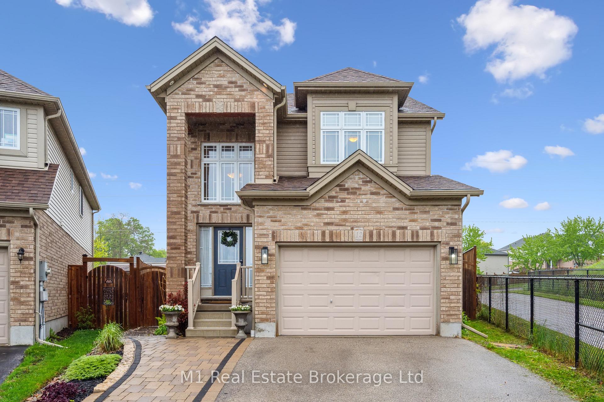 Front of 12 Oakes Court