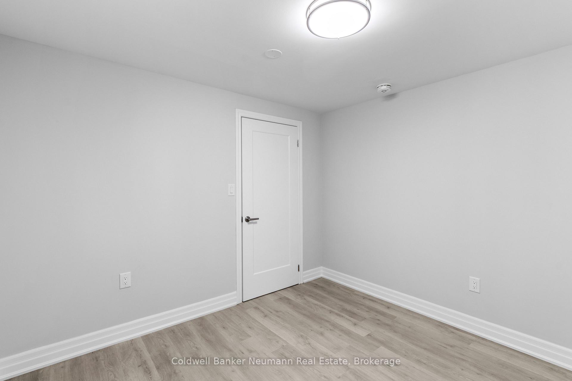 Photo 11 of Unit B, 45 Hayward Crescent, Guelph, Clairfields/Hanlon Business Park — HOMEH
