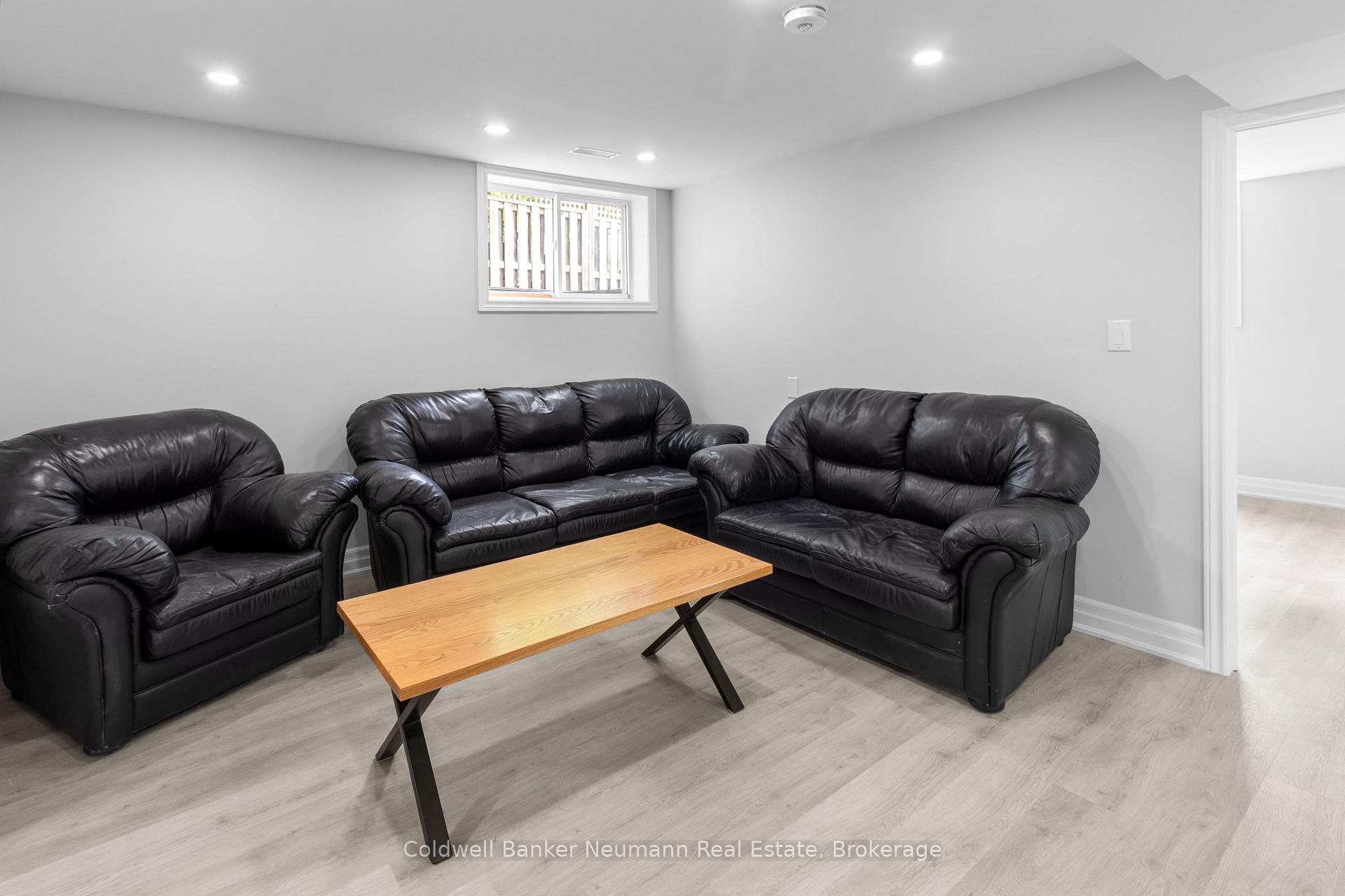 Photo 15 of Unit B, 45 Hayward Crescent, Guelph, Clairfields/Hanlon Business Park — HOMEH