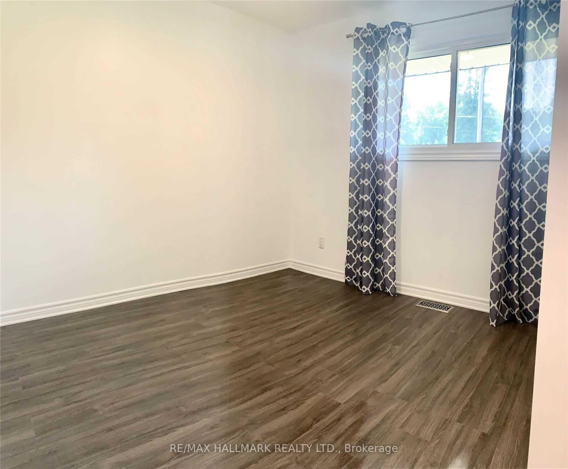 Photo 8 of 302 Walter Drive, Georgina, Keswick South — HOMEH