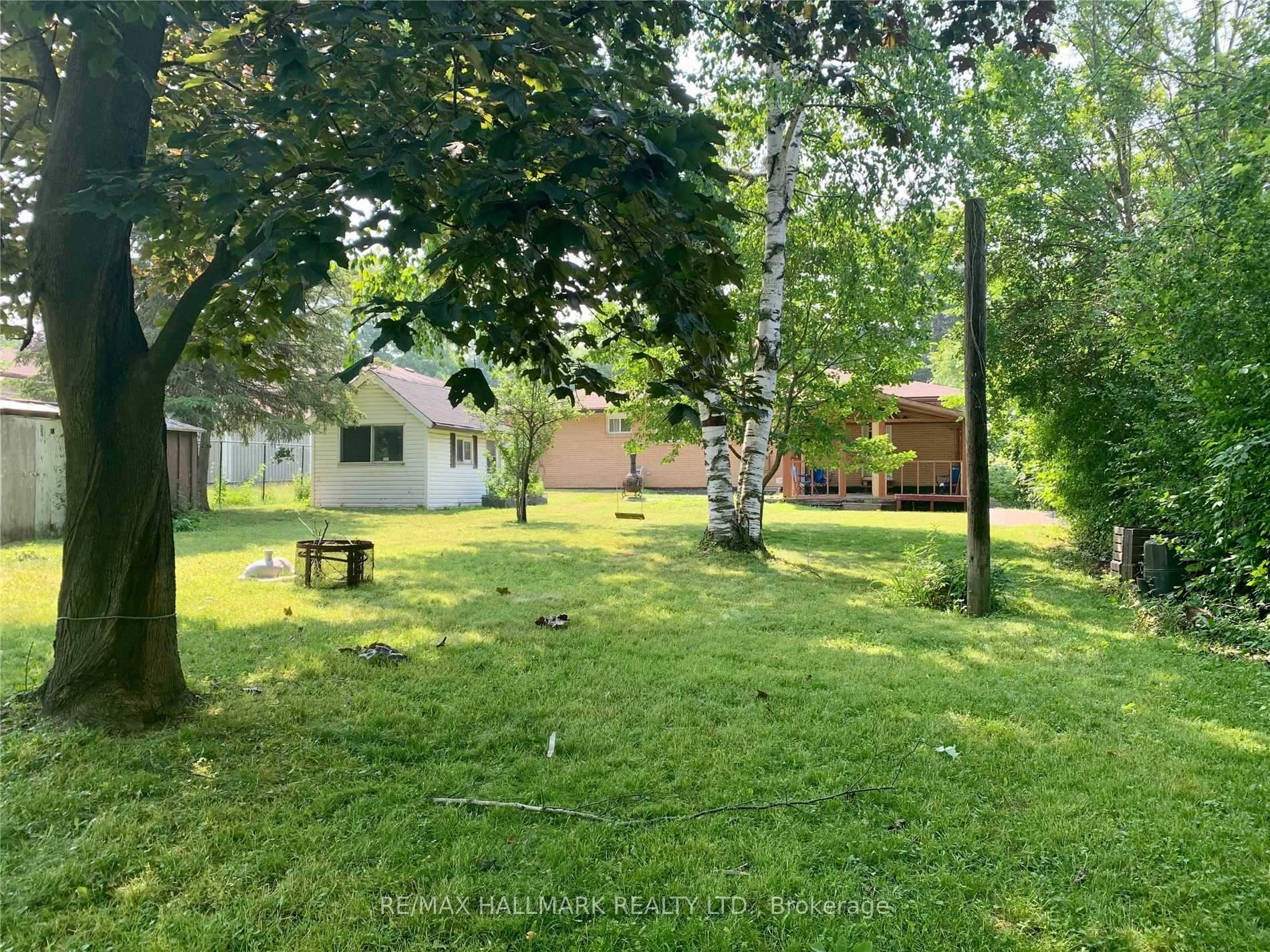 Photo 15 of 302 Walter Drive, Georgina, Keswick South — HOMEH