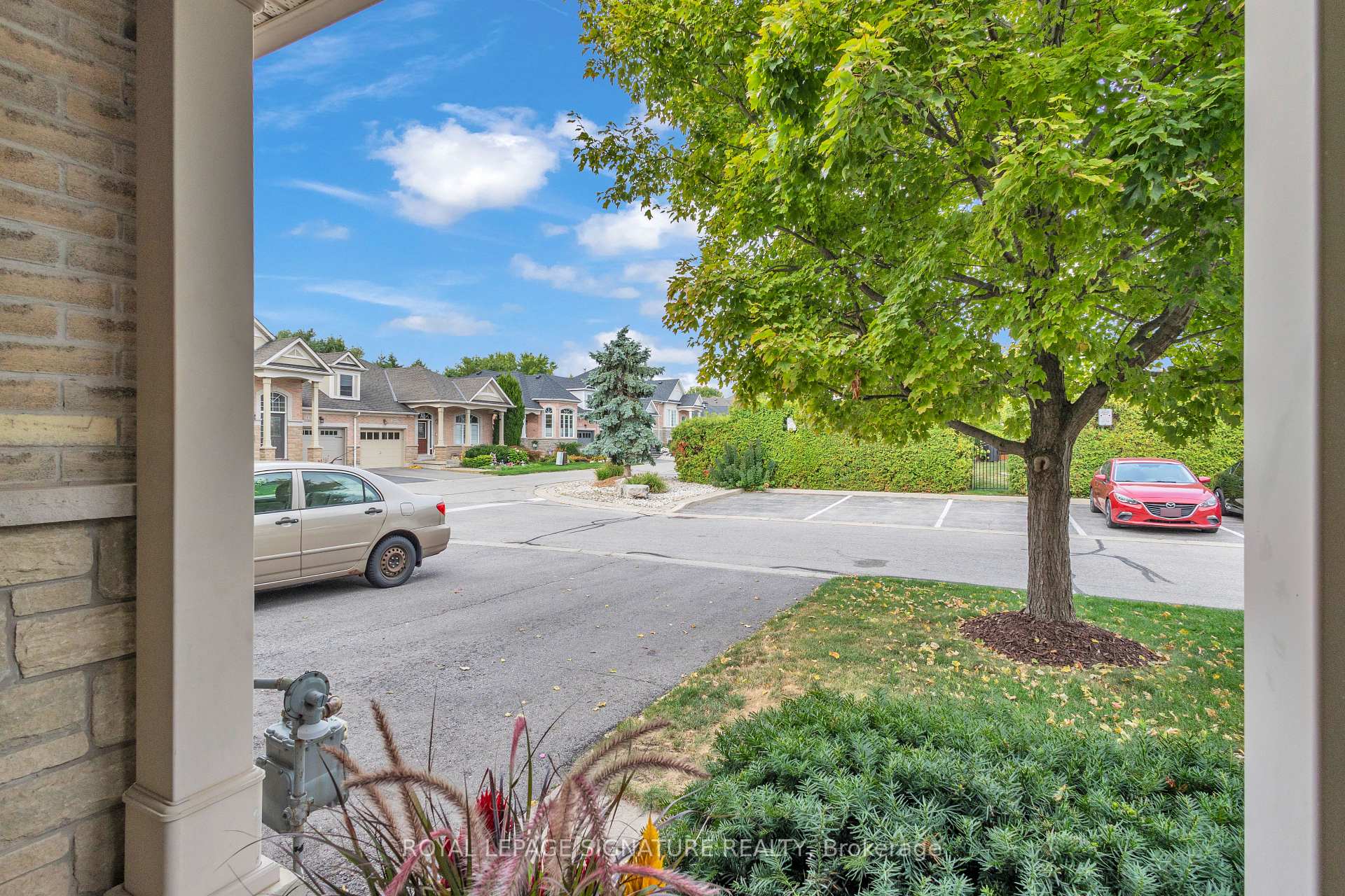 Photo 3 of 4120 Rawlins Common N, Burlington, Rose — HOMEH