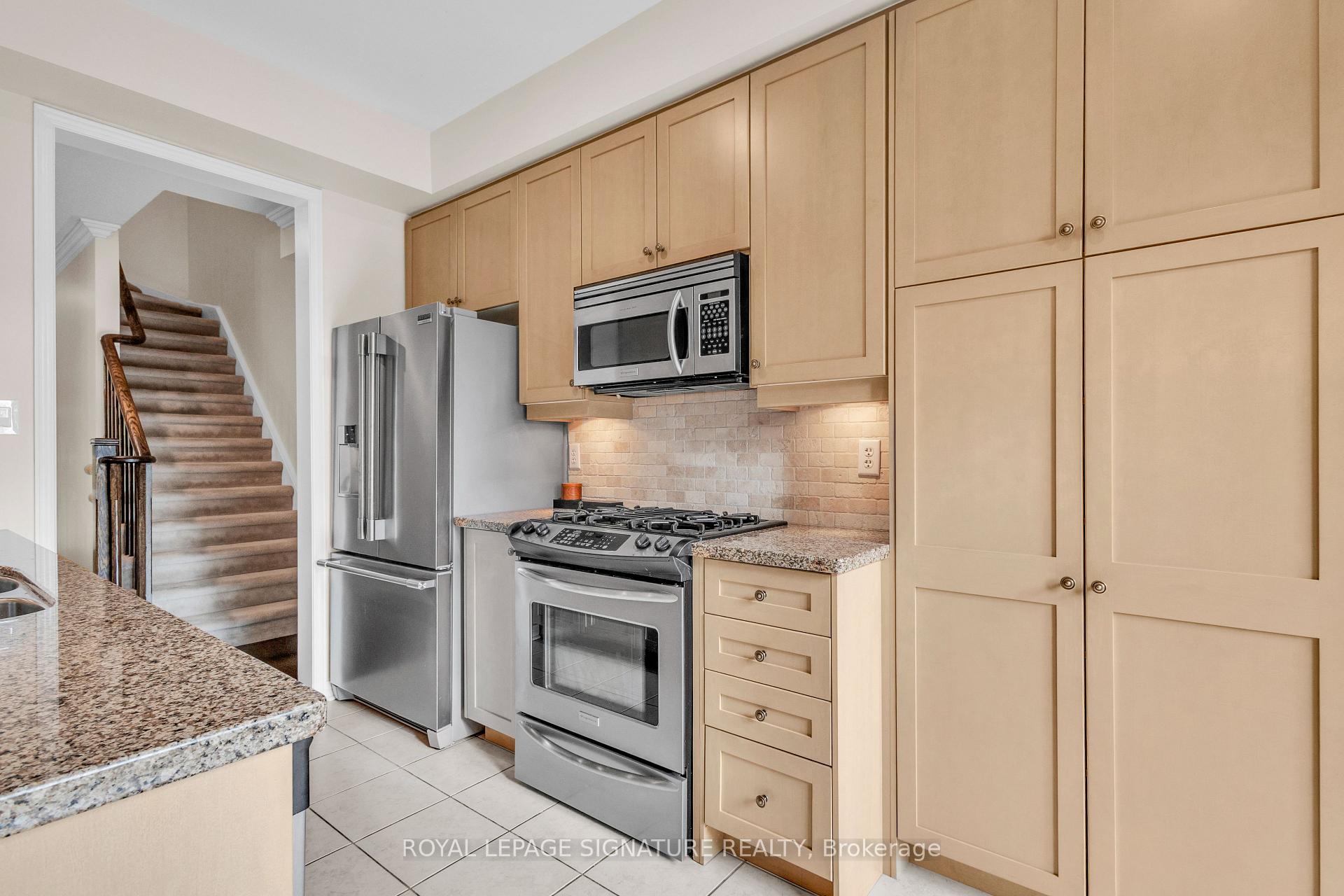 Photo 12 of 4120 Rawlins Common N, Burlington, Rose — HOMEH