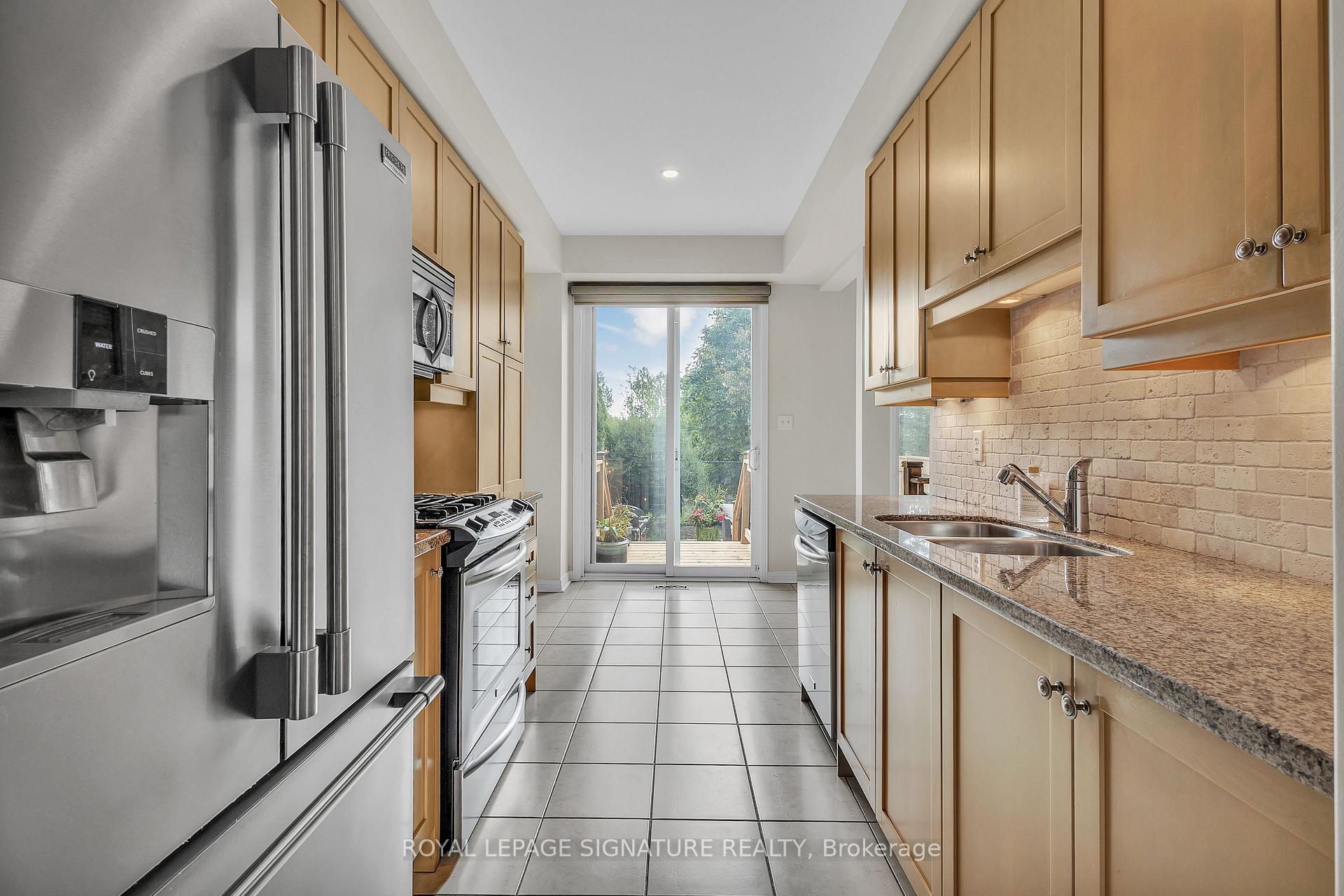 Photo 13 of 4120 Rawlins Common N, Burlington, Rose — HOMEH