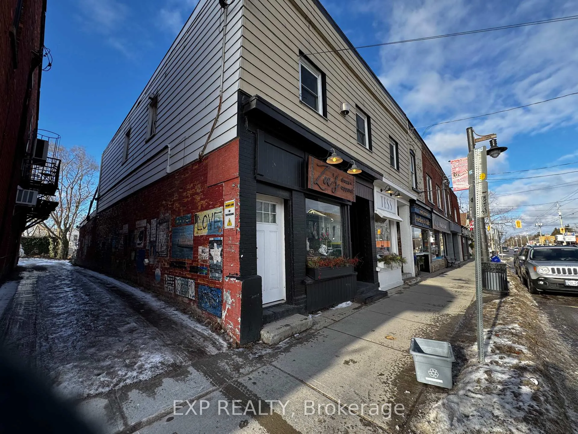 Front of Unit APT#1, 337 Main Street