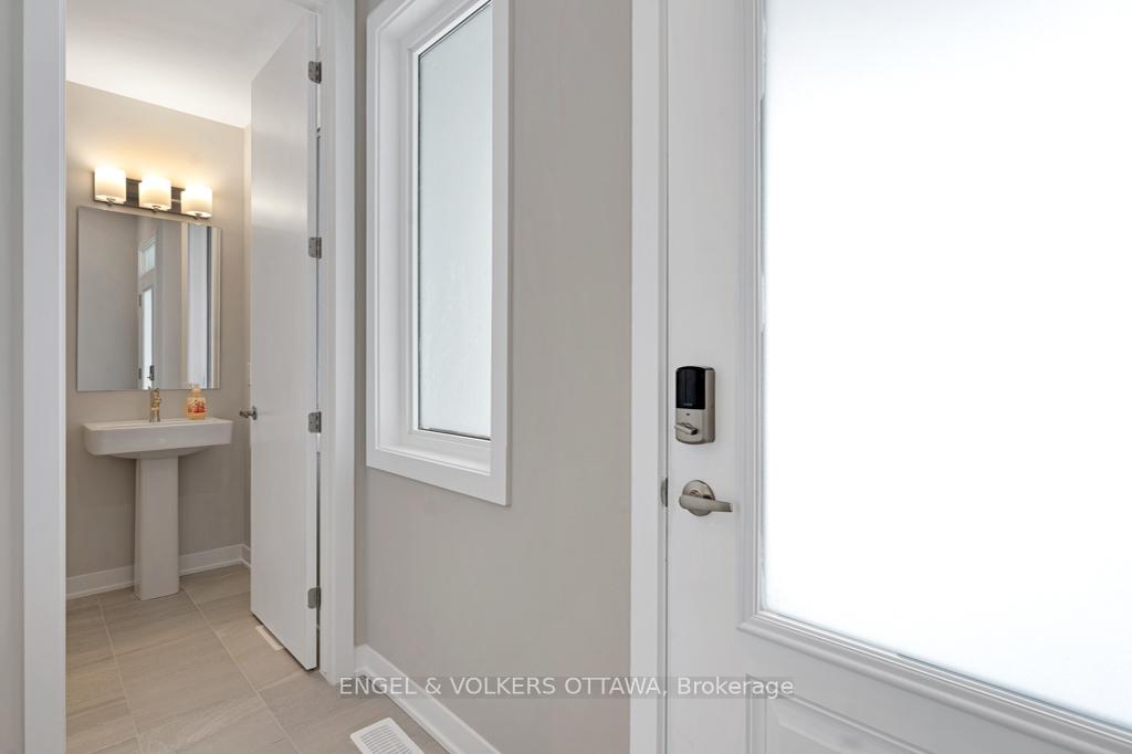 Photo 4 of 680 Expansion Road, Ottawa, Barrhaven - Half Moon Bay — HOMEH