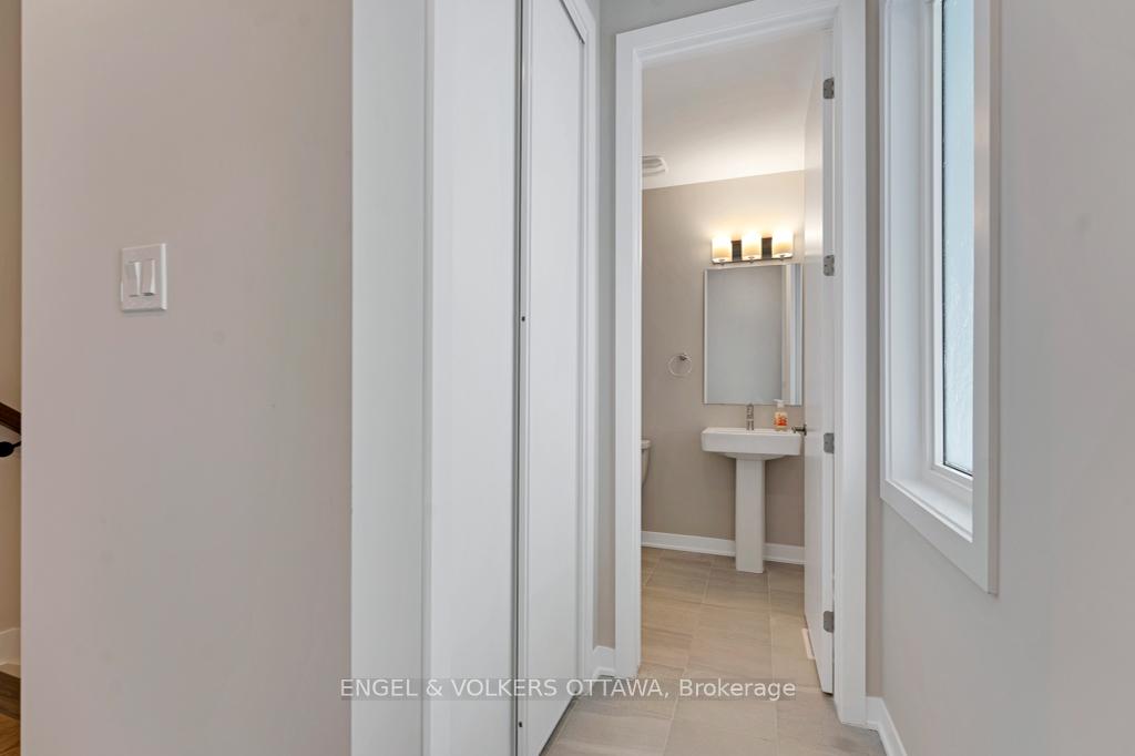 Photo 5 of 680 Expansion Road, Ottawa, Barrhaven - Half Moon Bay — HOMEH