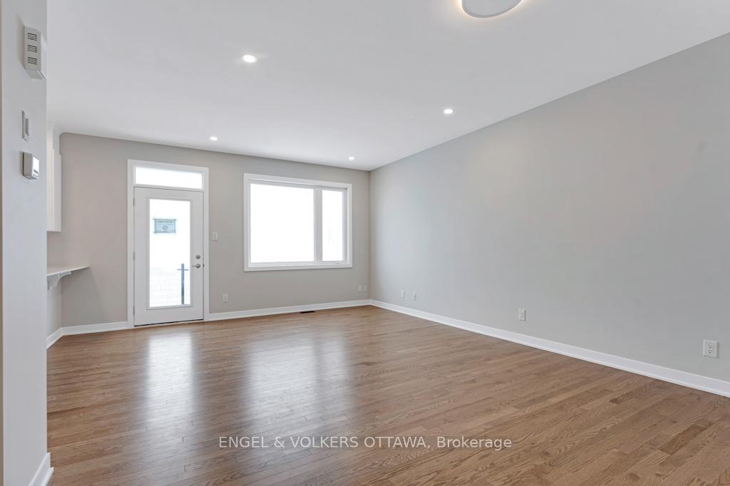 Photo 7 of 680 Expansion Road, Ottawa, Barrhaven - Half Moon Bay — HOMEH