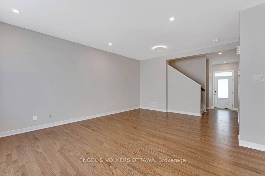 Photo 9 of 680 Expansion Road, Ottawa, Barrhaven - Half Moon Bay — HOMEH