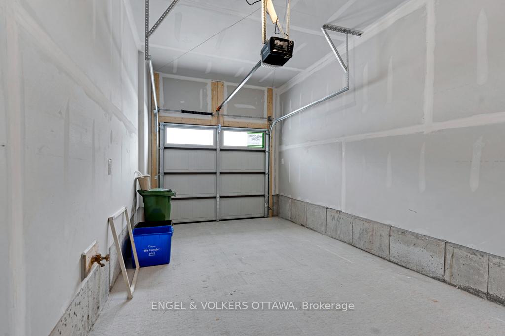 Photo 17 of 680 Expansion Road, Ottawa, Barrhaven - Half Moon Bay — HOMEH
