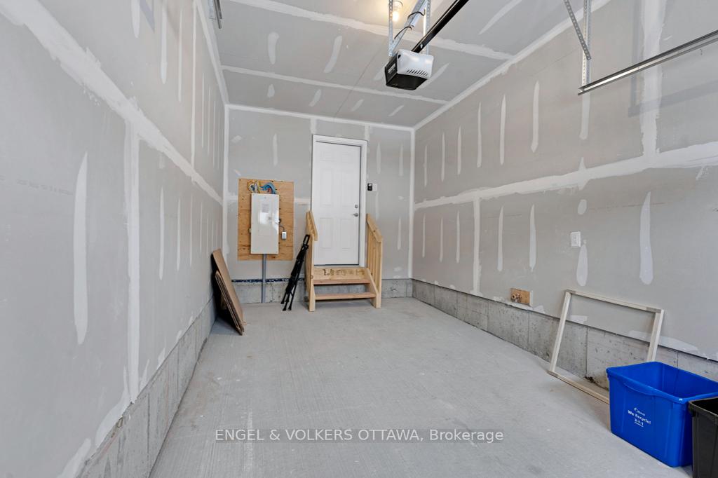 Photo 18 of 680 Expansion Road, Ottawa, Barrhaven - Half Moon Bay — HOMEH