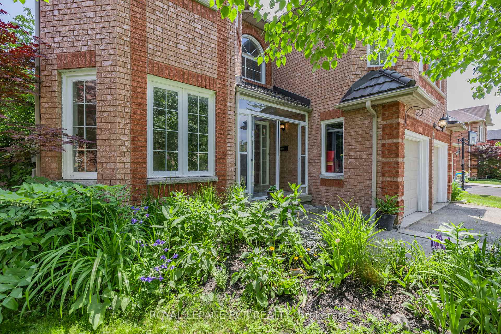 Photo 4 of 11 Litner Crescent, Georgina, Keswick North — HOMEH
