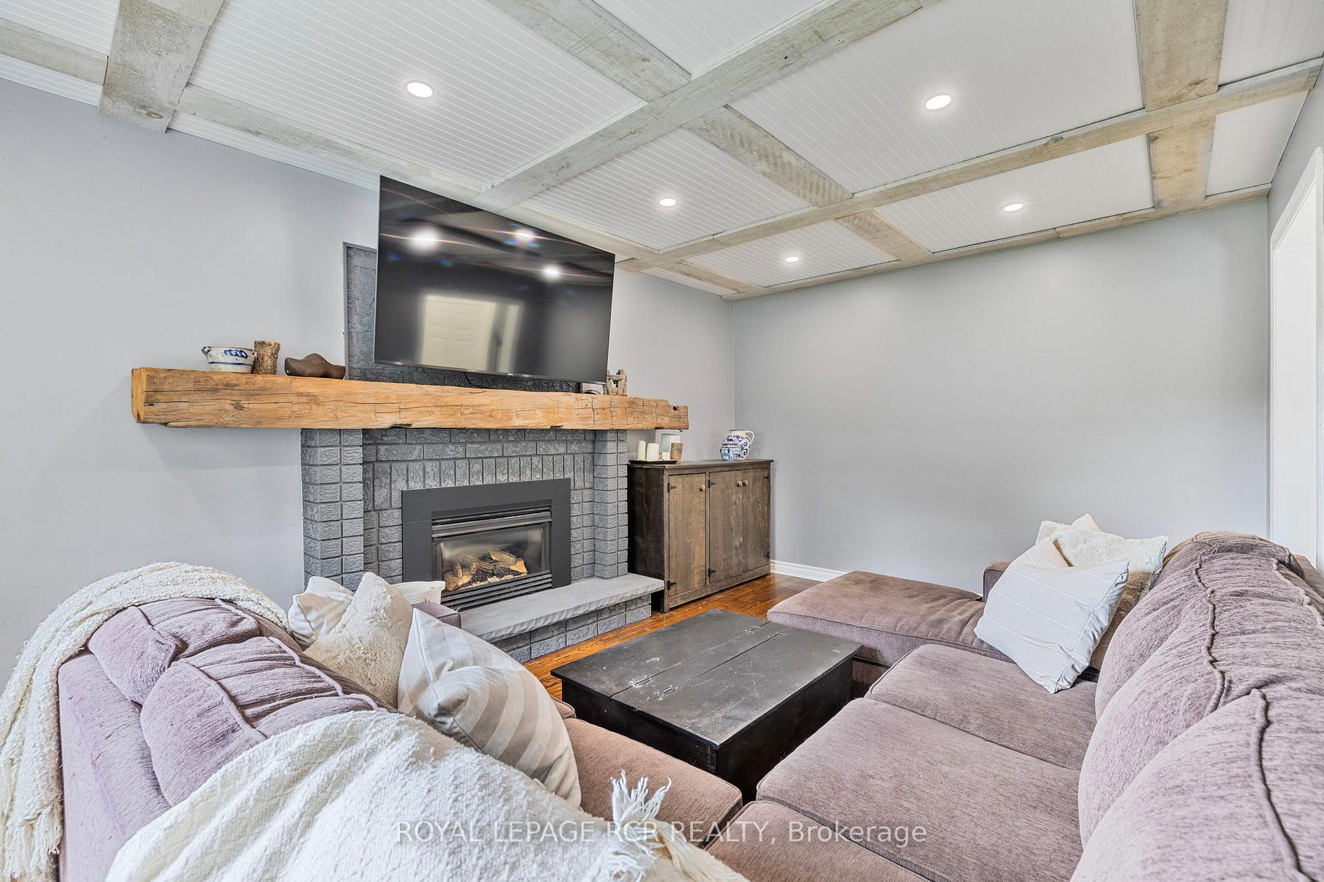 Photo 9 of 11 Litner Crescent, Georgina, Keswick North — HOMEH