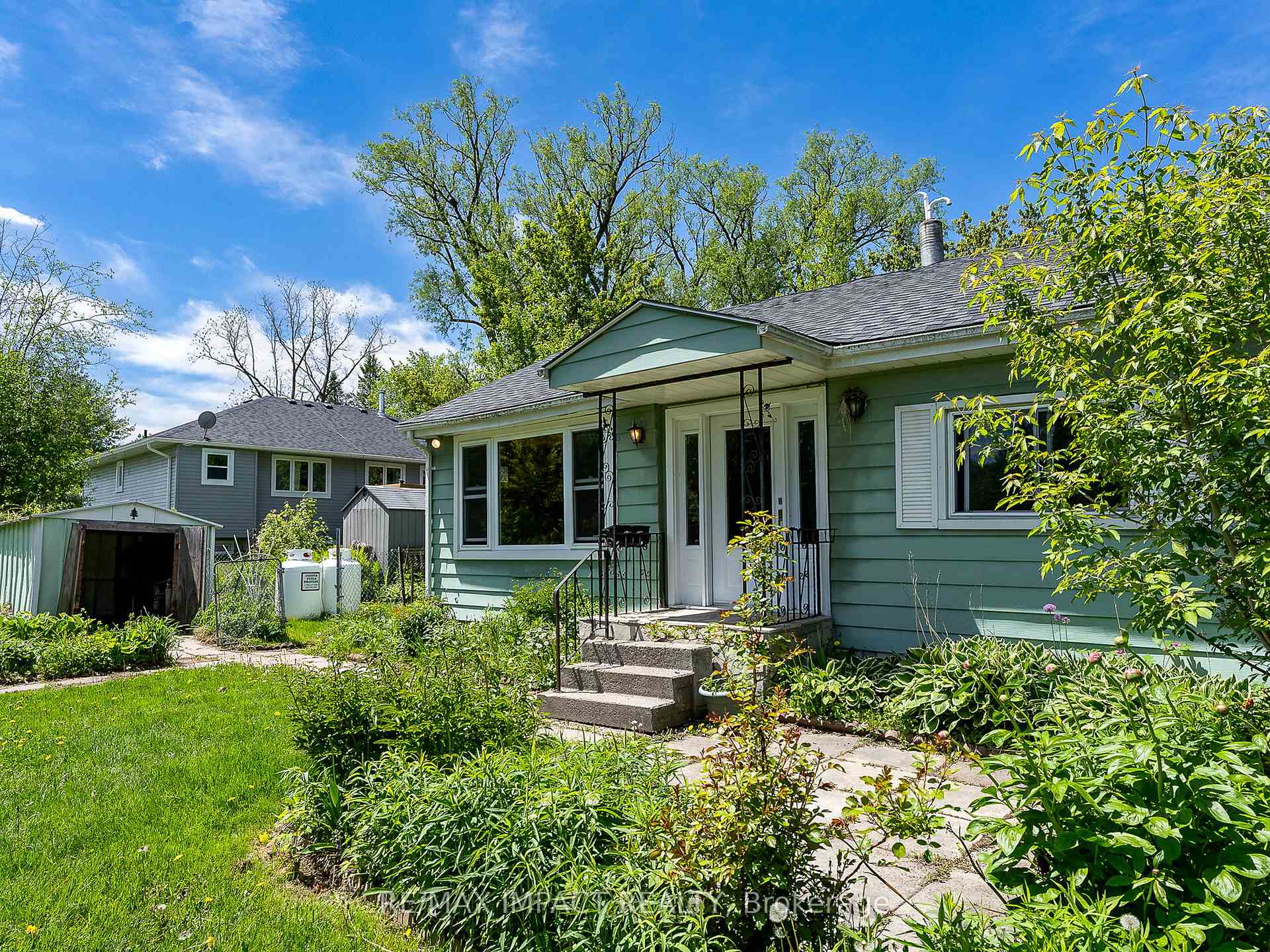 Photo 3 of 5372 Young Street, Hamilton Township, Rural Hamilton — HOMEH